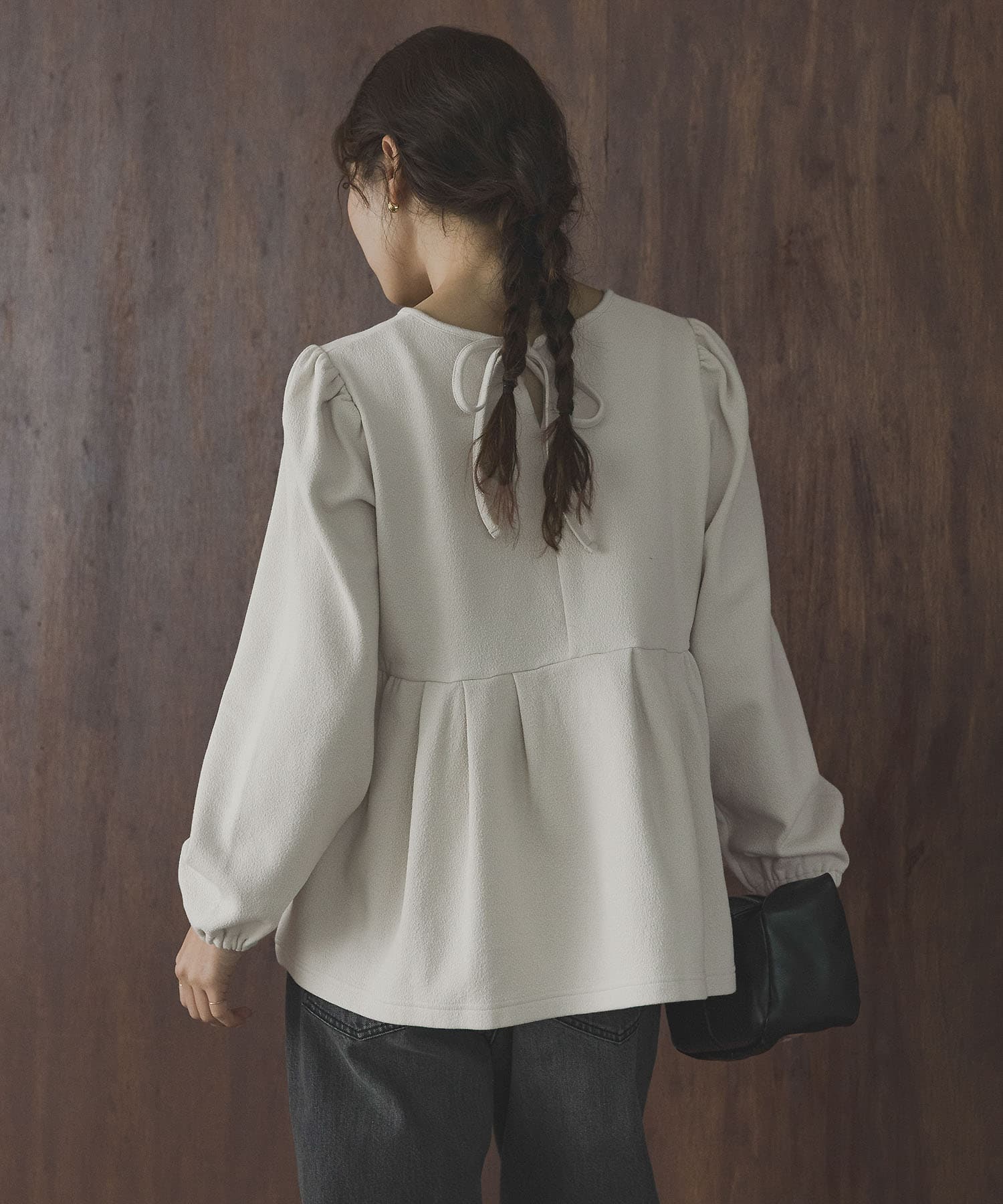 ペプラムダンボールカットプルオーバー