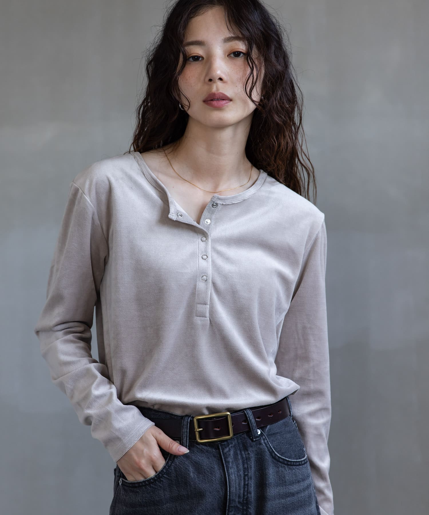 L.グレー