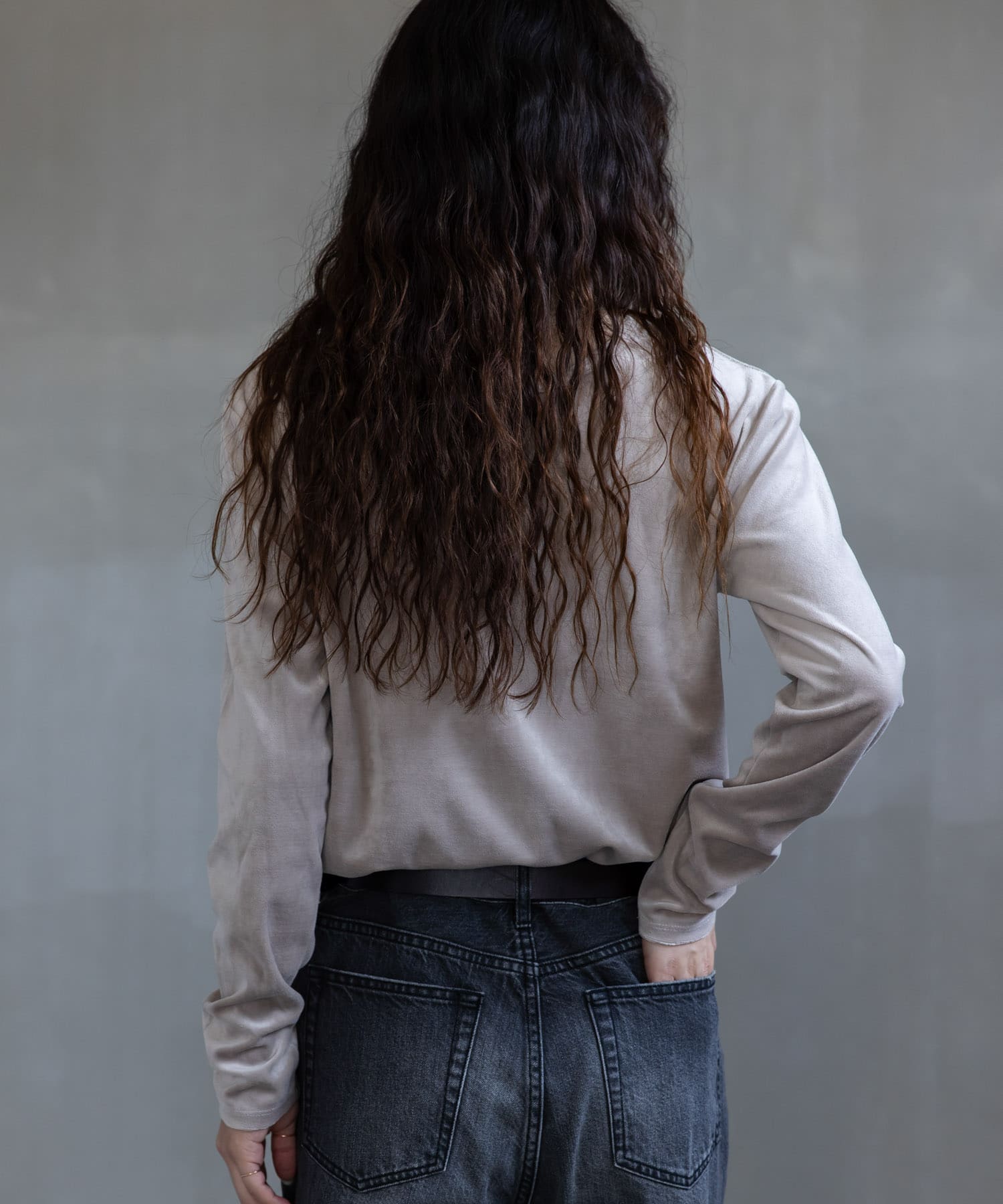 L.グレー