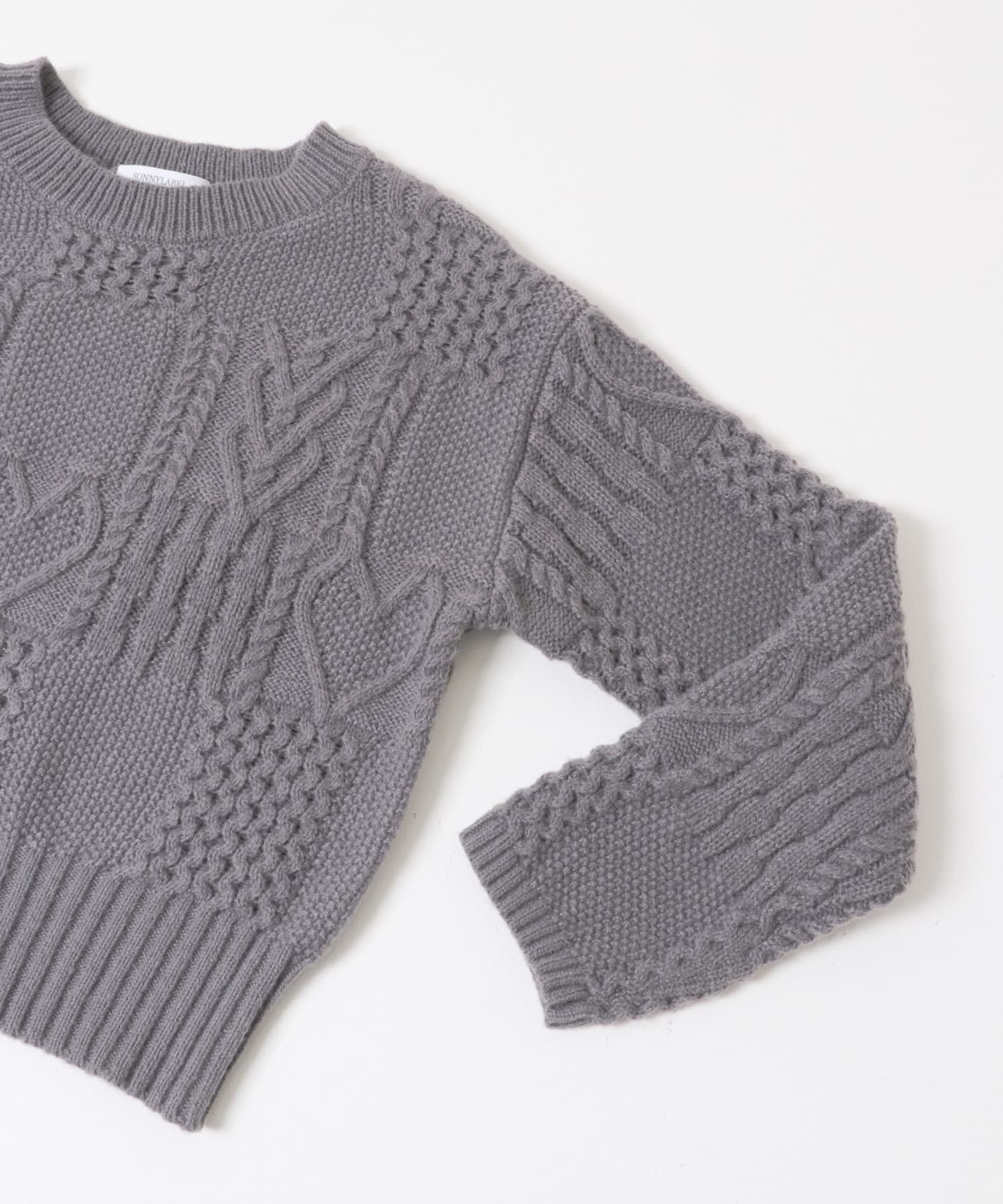 チャコールグレー