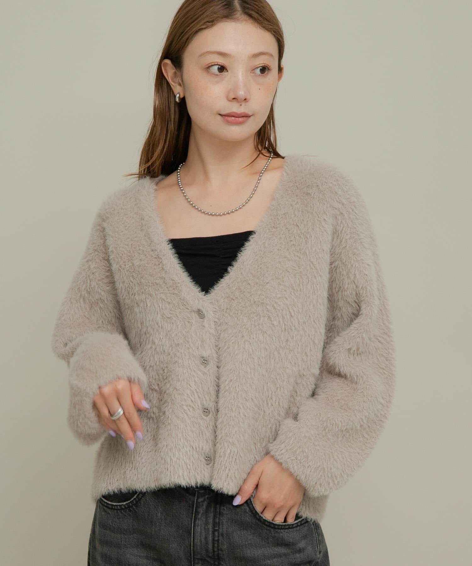 ベージュ