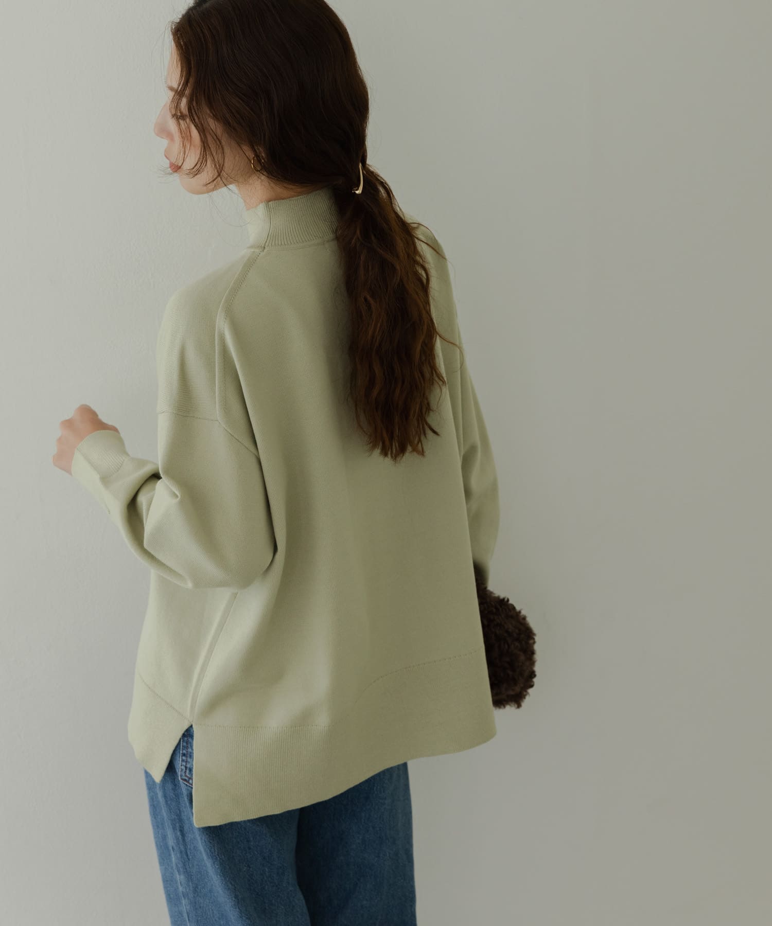 『UR TECH』サイドスリットプルオーバー