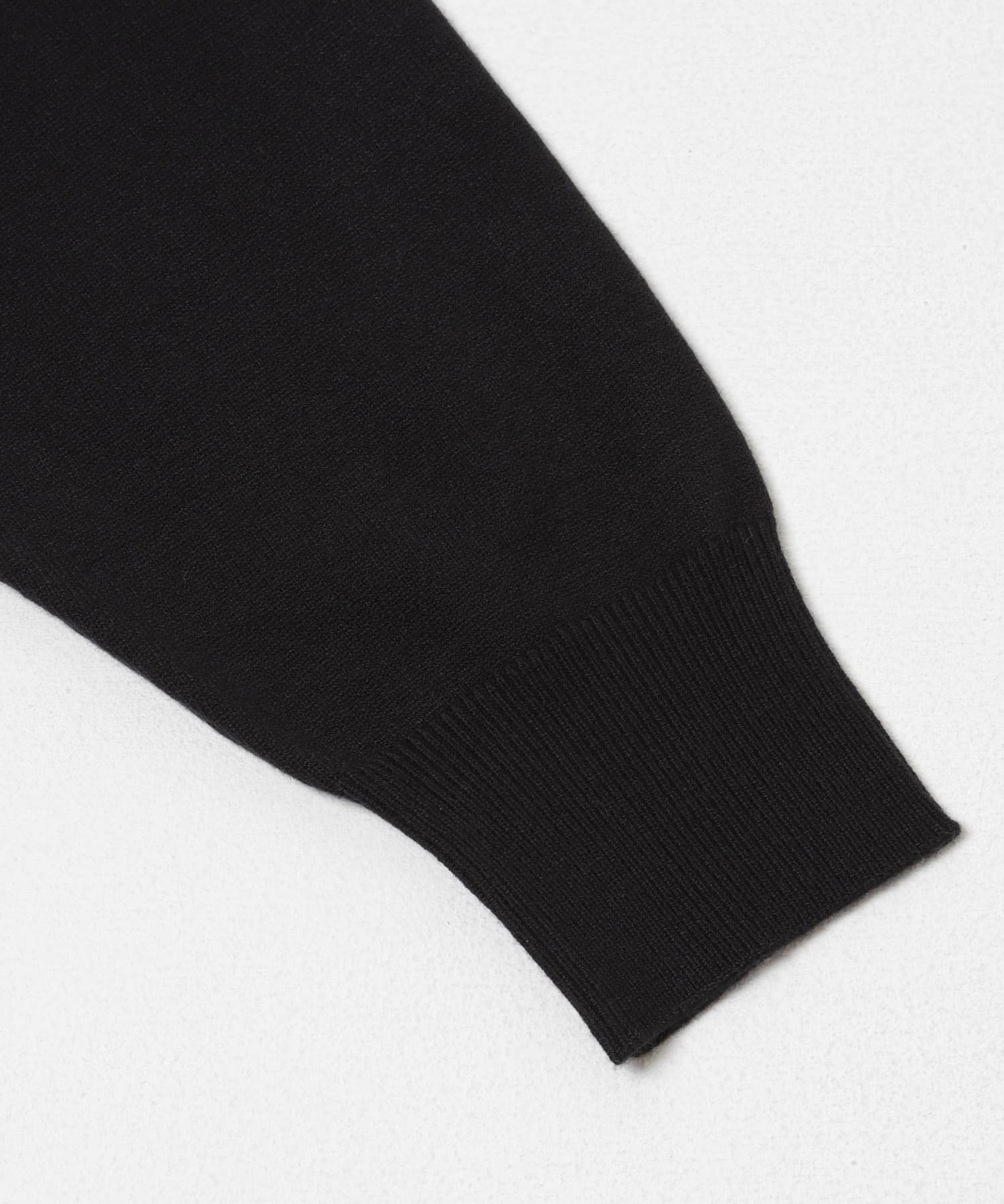 『UR TECH』サイドスリットプルオーバー ブラック Free