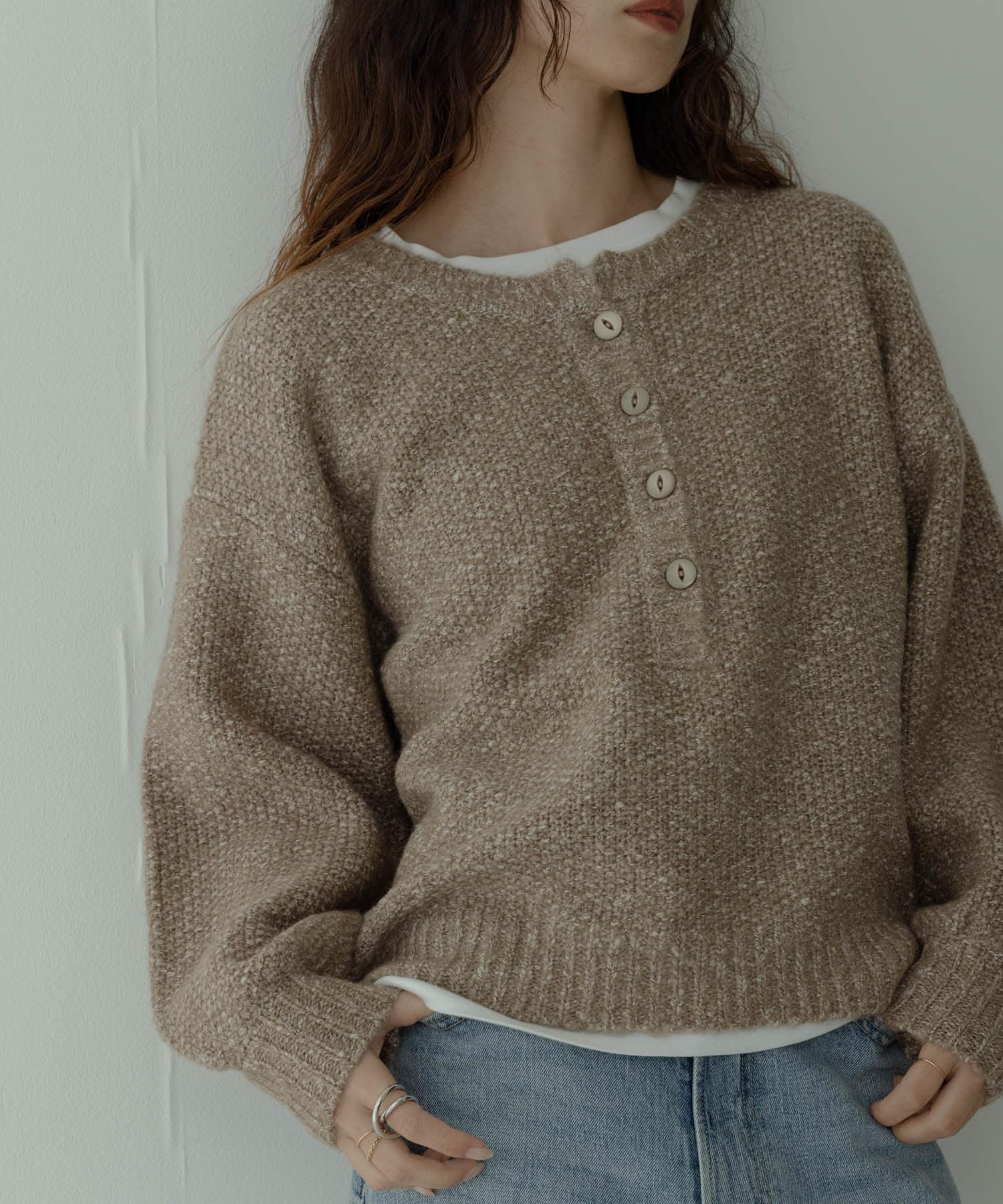 ヘンリーネックニットプルオーバー