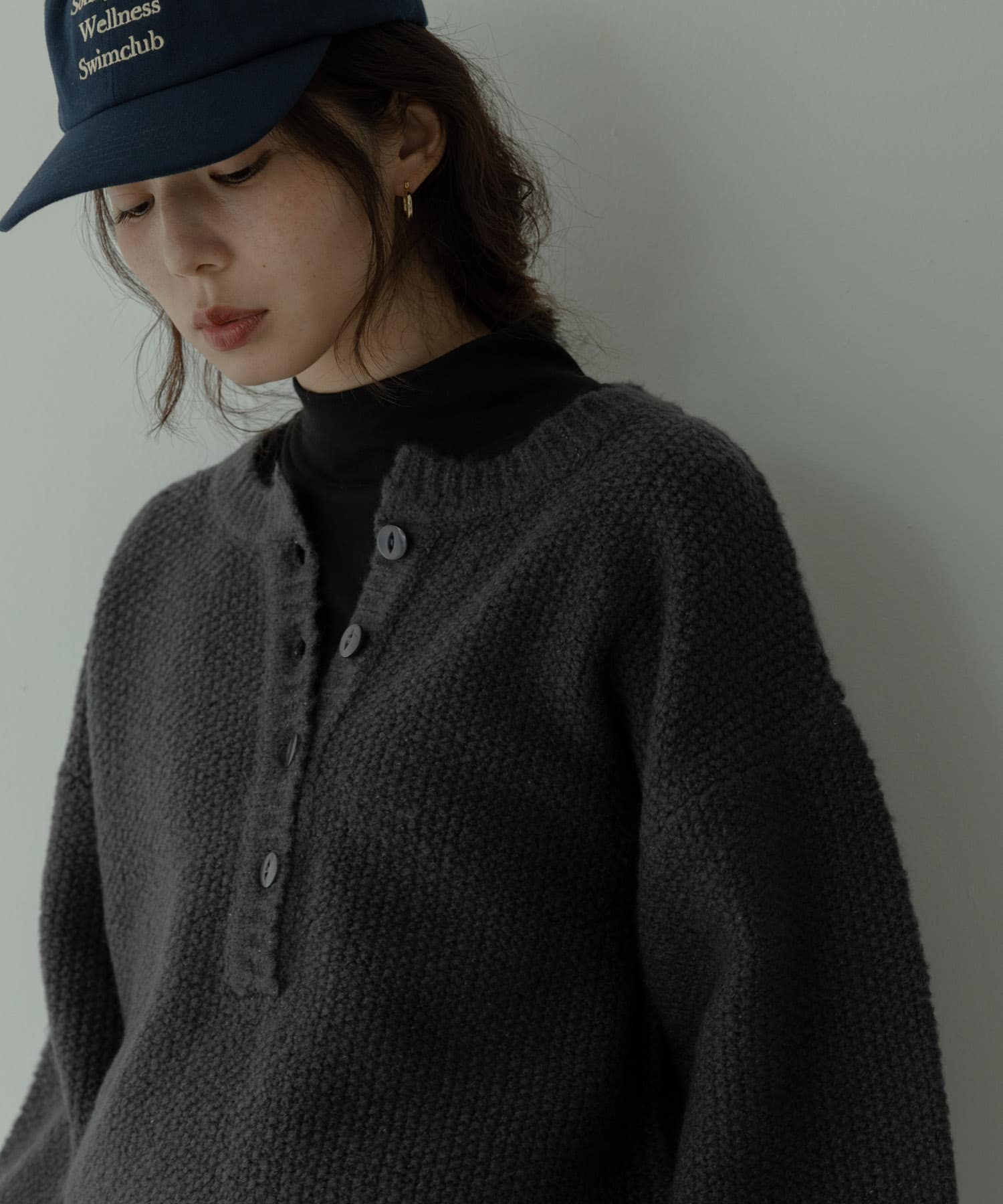 ヘンリーネックニットプルオーバー