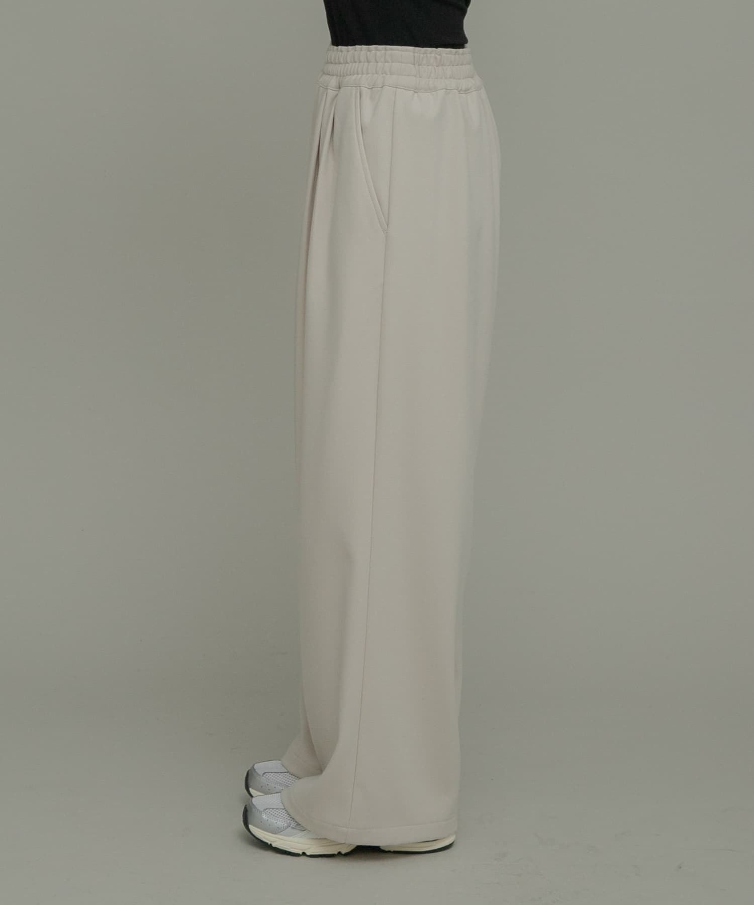 身長：166cm サイズ：38