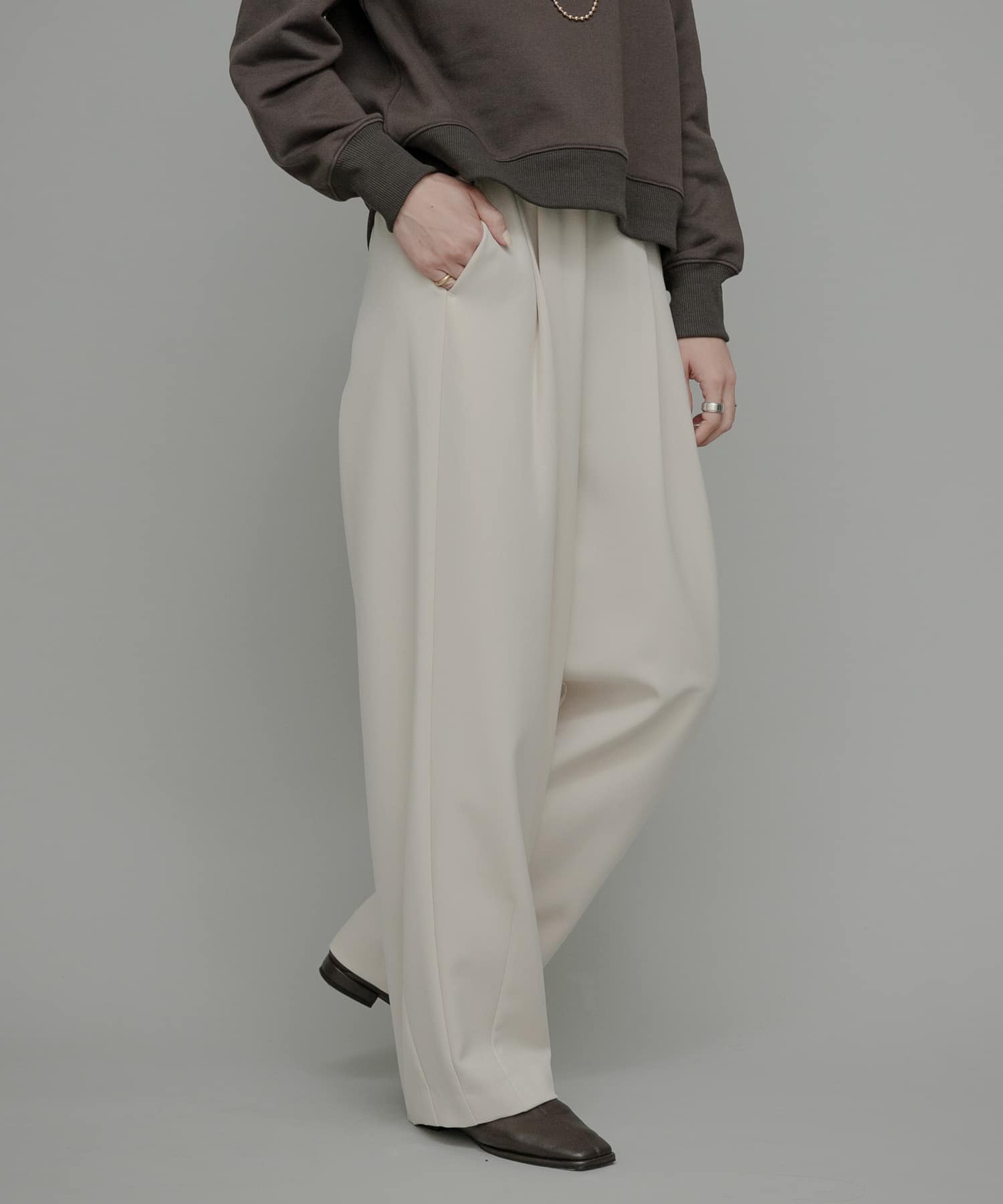 身長：167cm サイズ：38