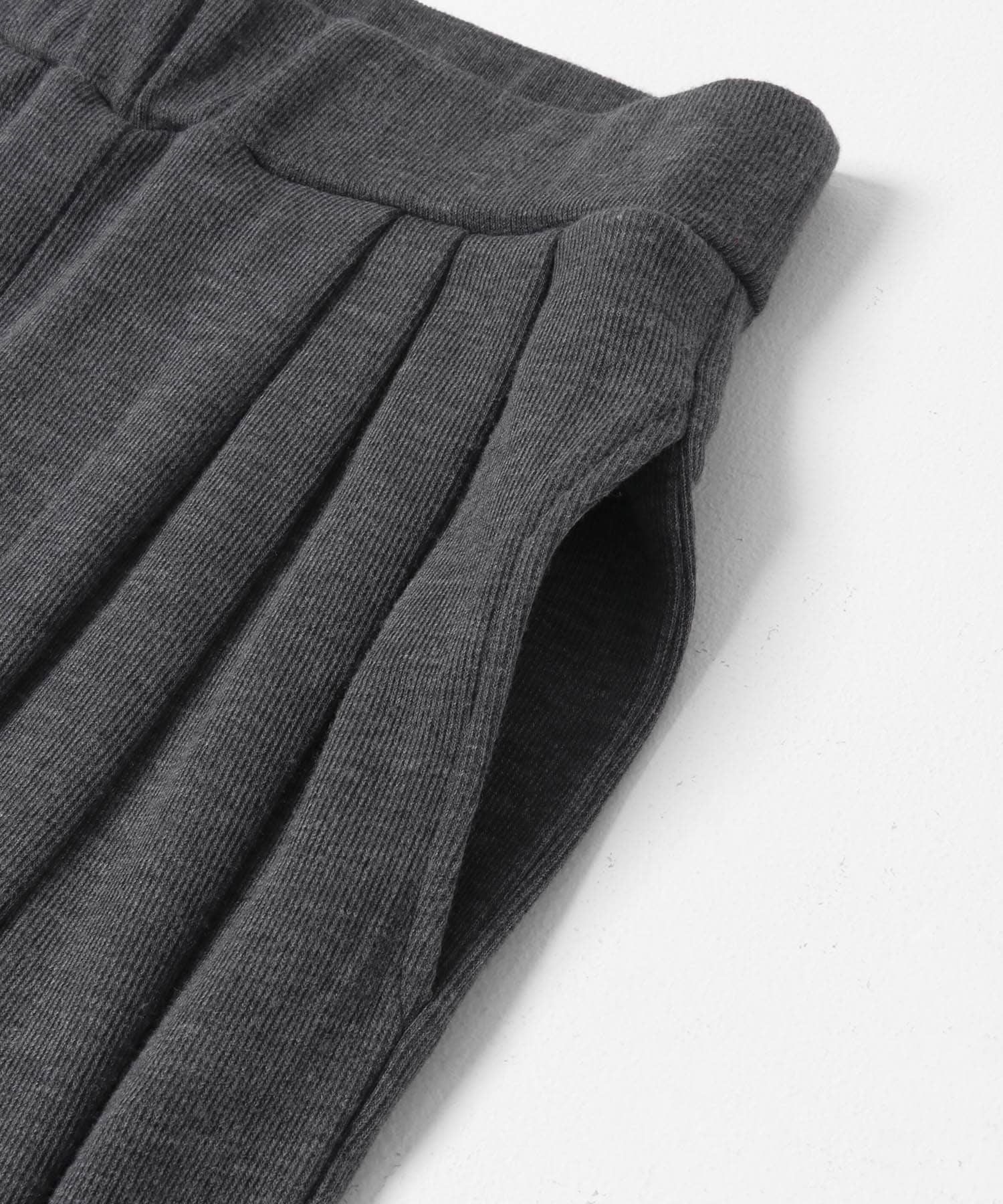 カットタックイージーパンツ チャコールグレー 36