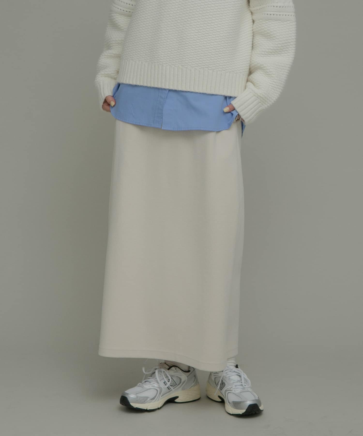『UR TECH』蓄熱ジャージーIラインスカート
