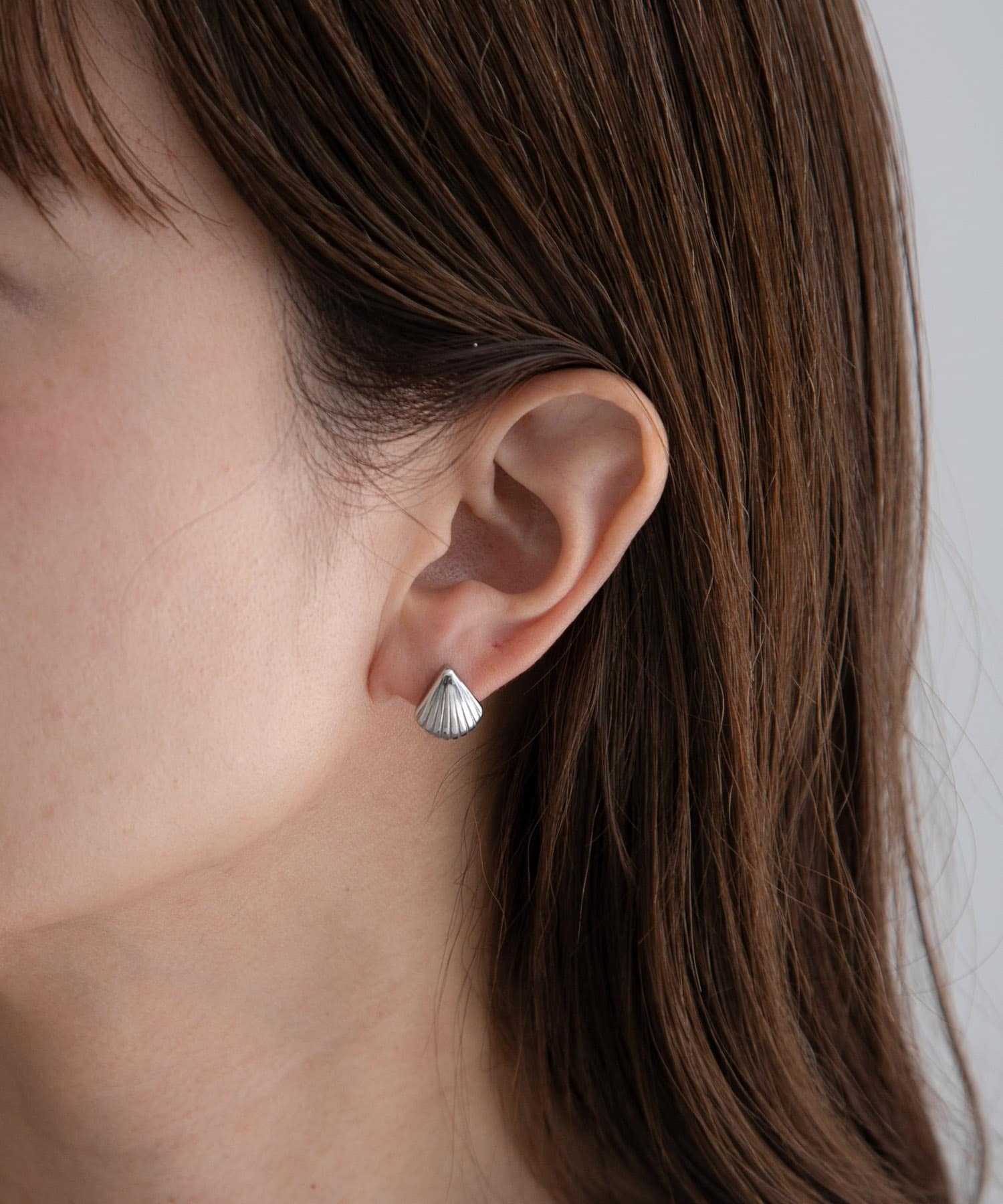 ステンレスシェルモチーフピアス