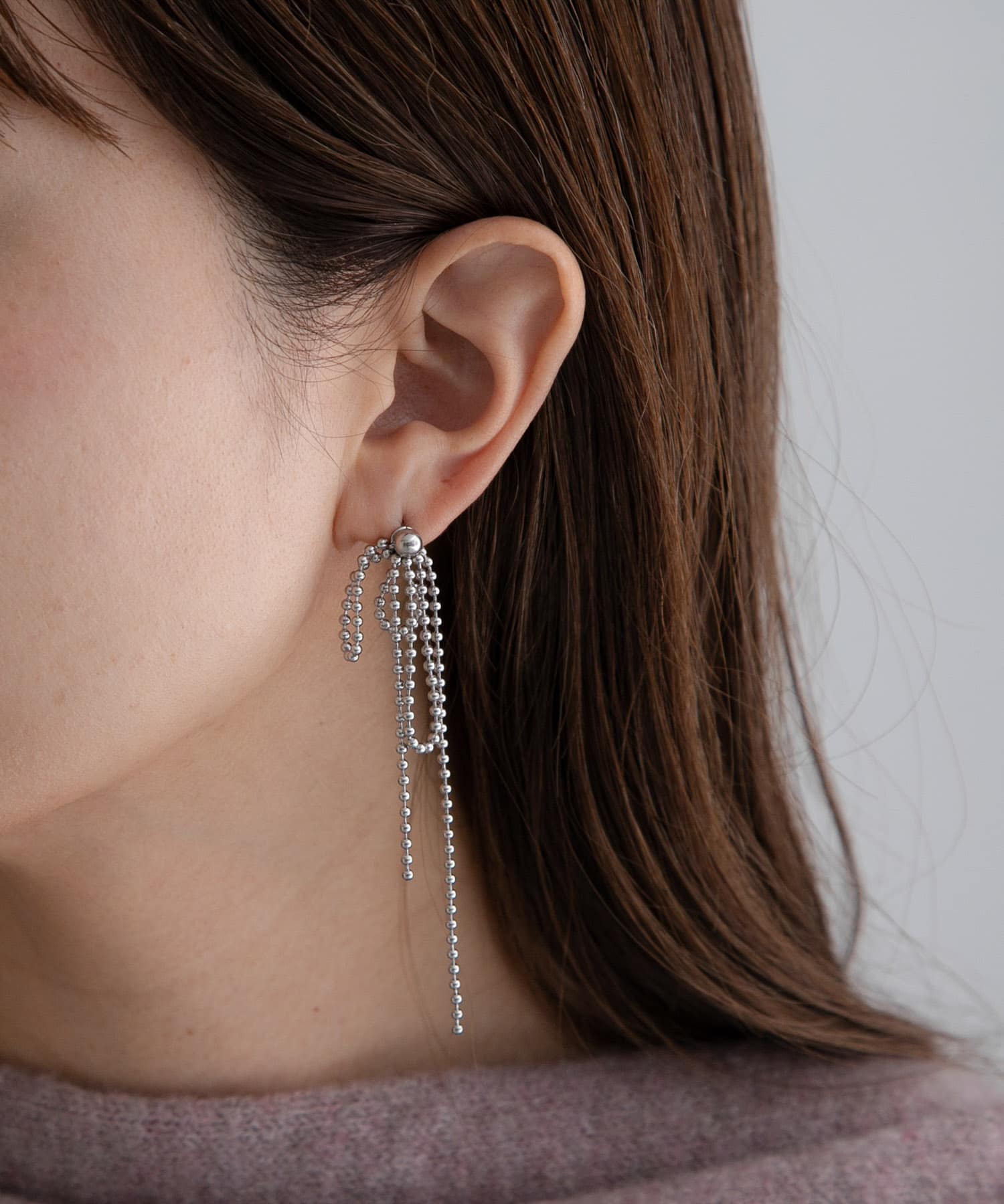 ステンレススウィングボールチェーンピアス