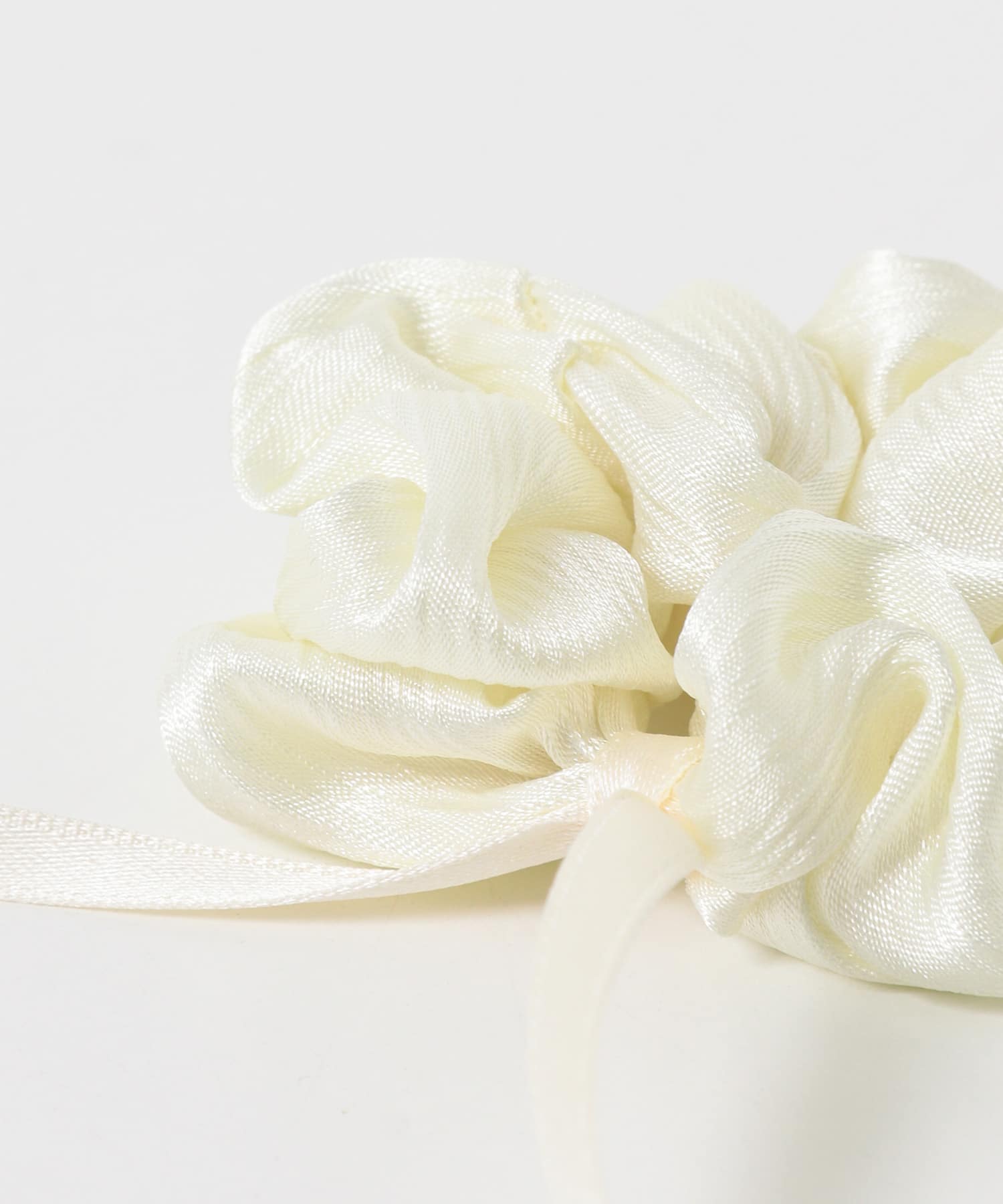 細リボンシュシュ ホワイト One