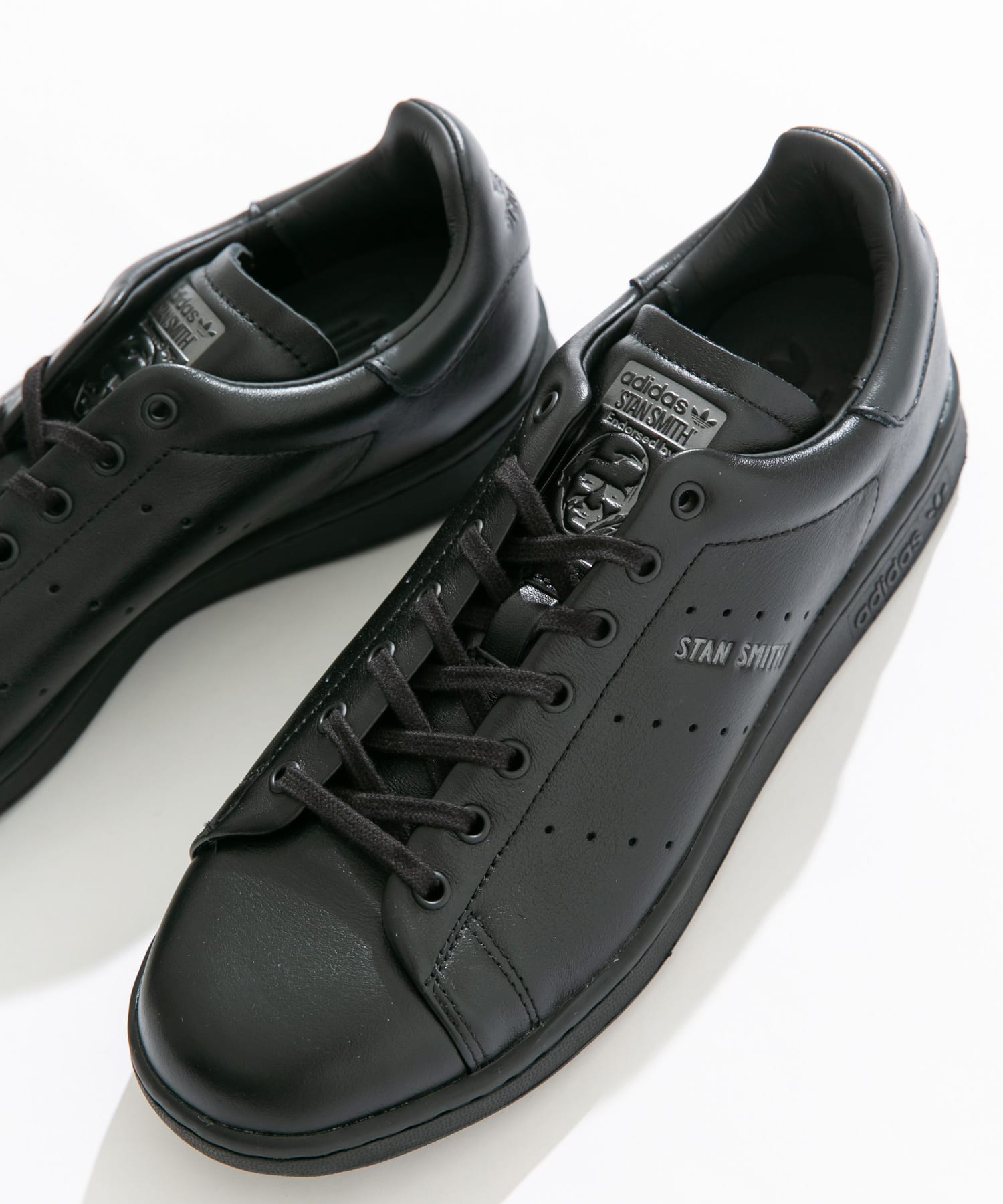 adidas　STAN SMITH LUX ブラック 26