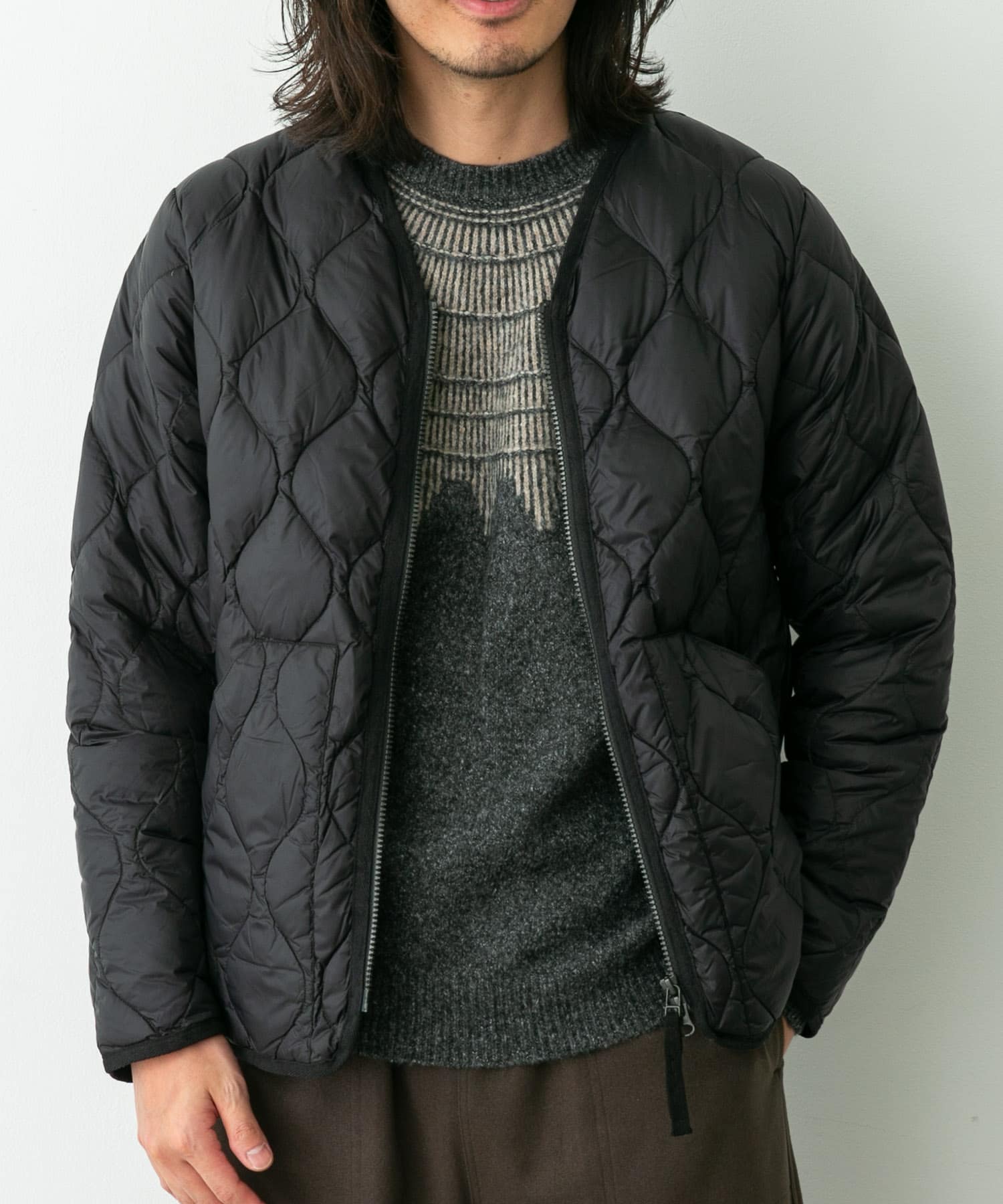 TAION　MILITARY V NECK DOWN JACKET