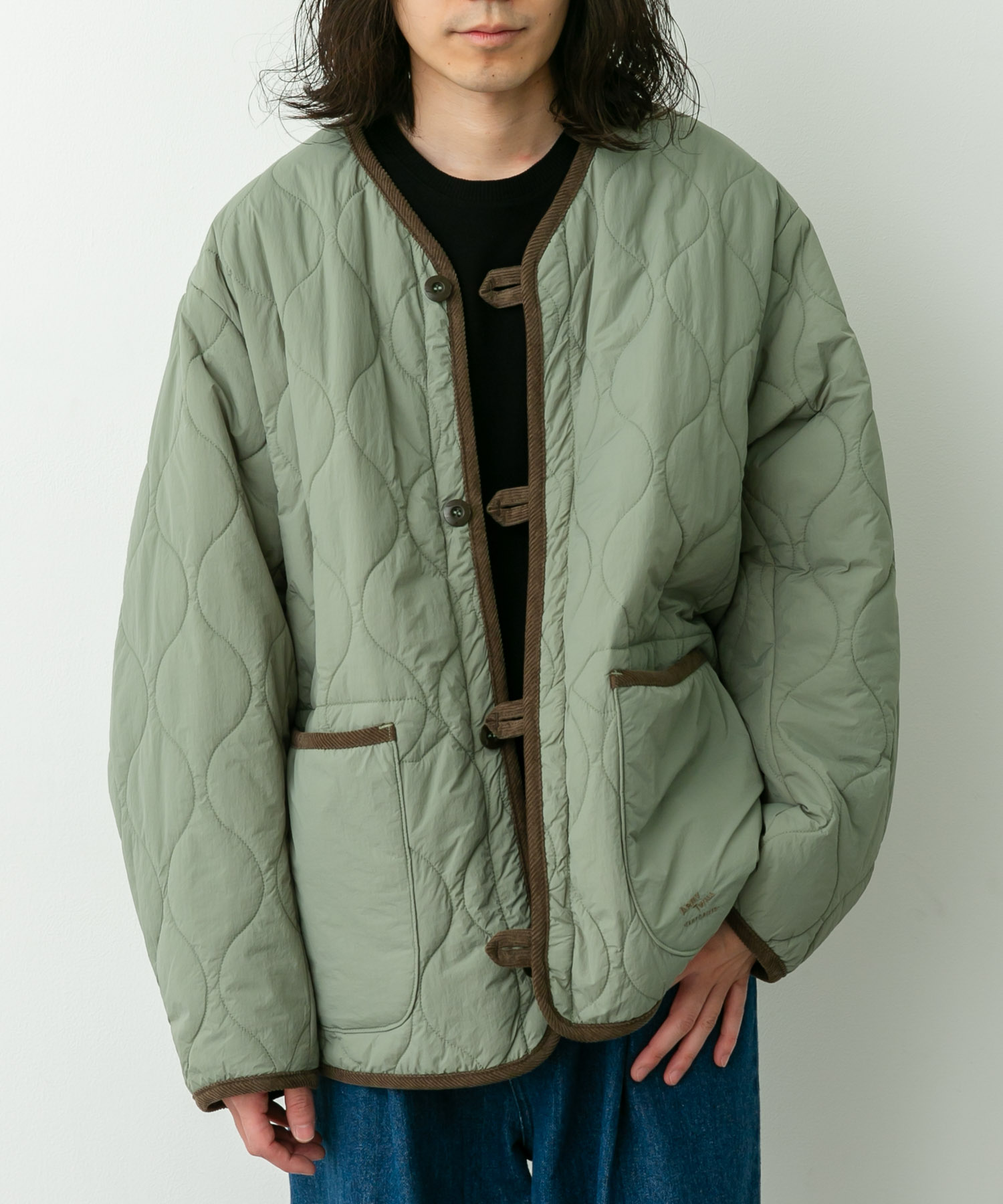 KHAKI