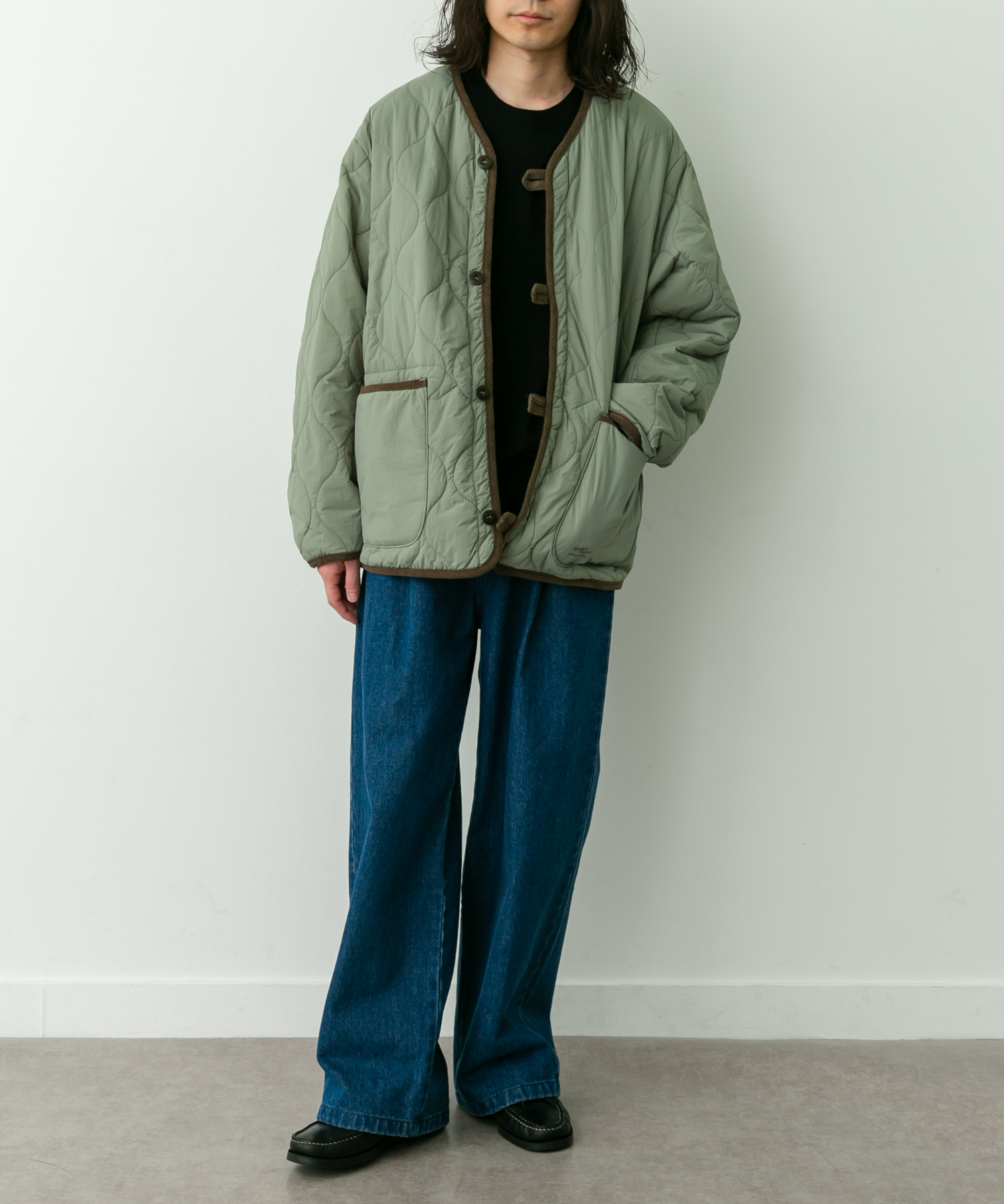 KHAKI
