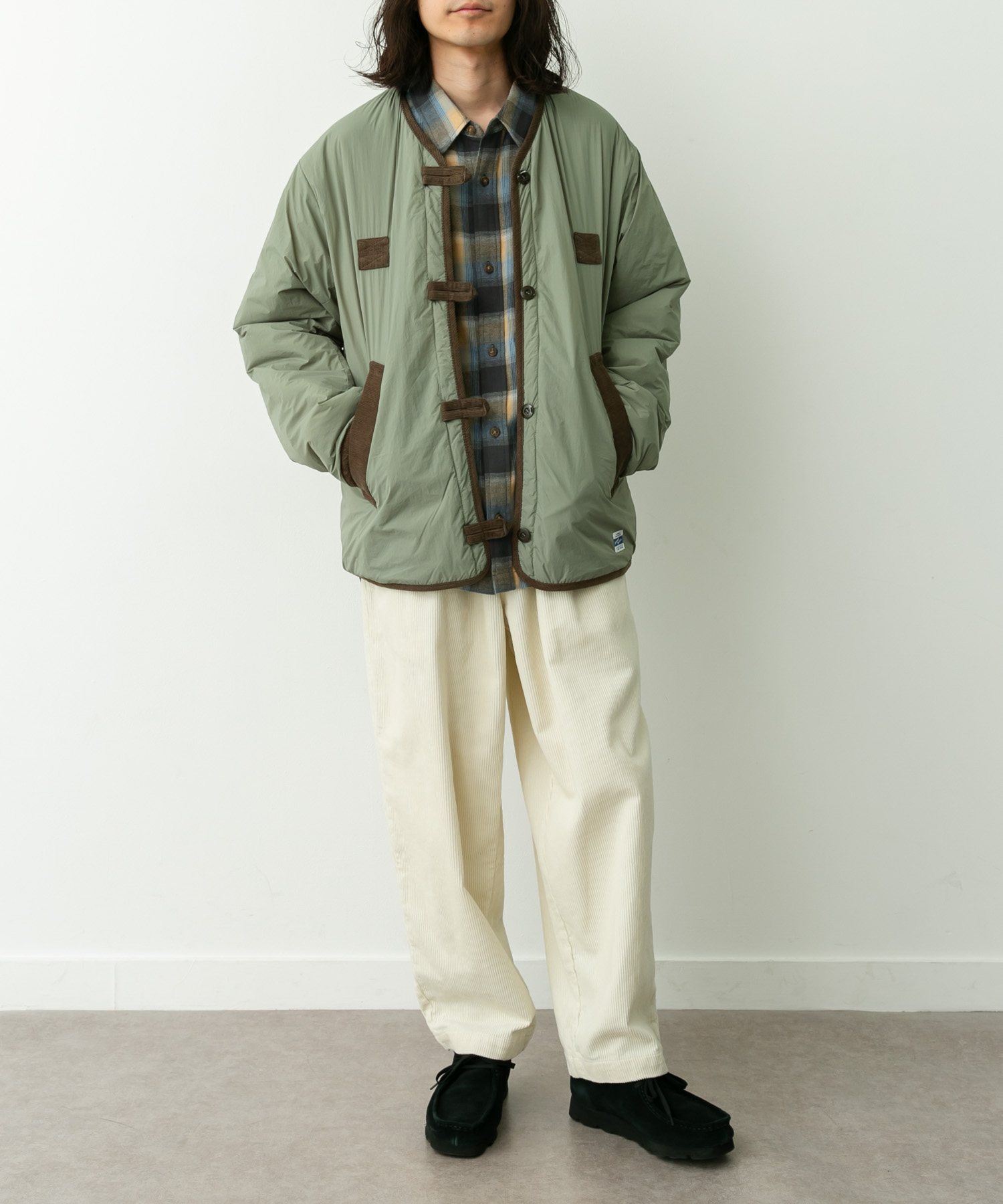 KHAKI