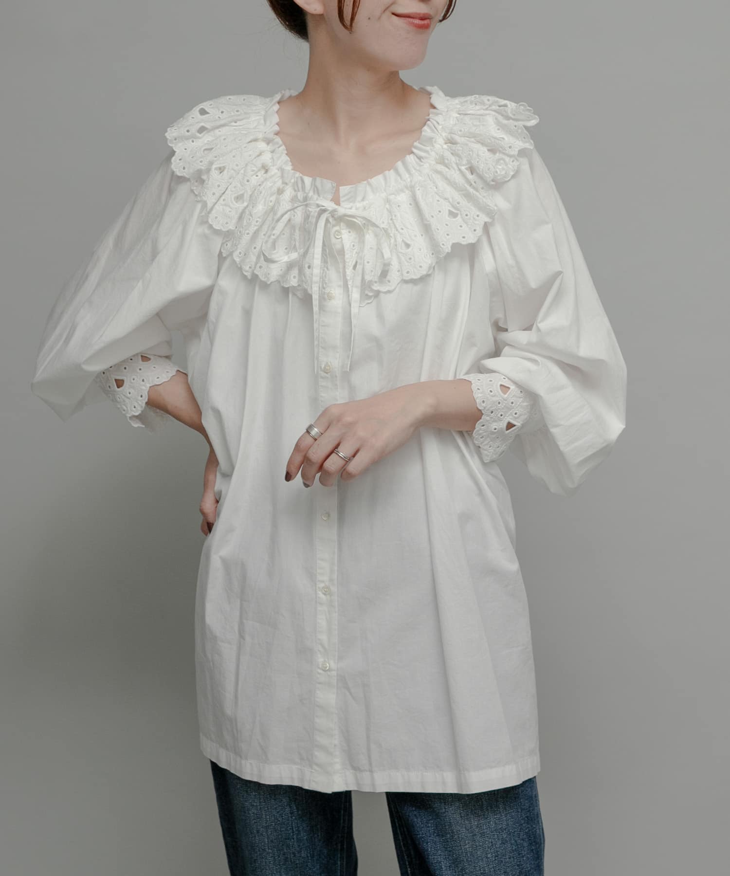 sara mallika　コットンスカラップカラーブラウス