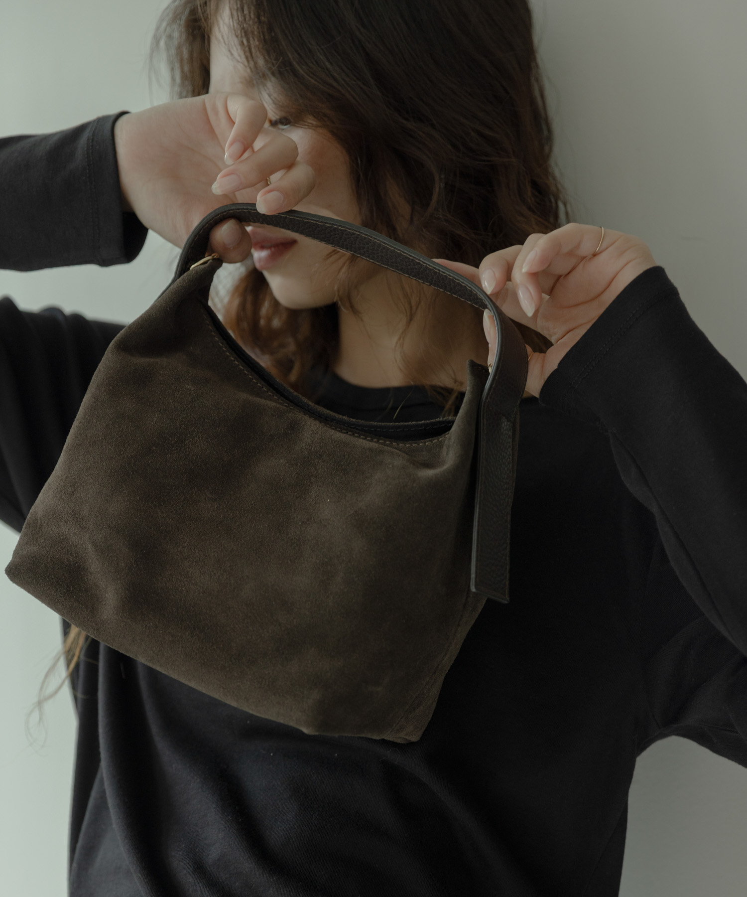 AULENTTI　2WAYスエードショルダーバッグ DK.BROWN one