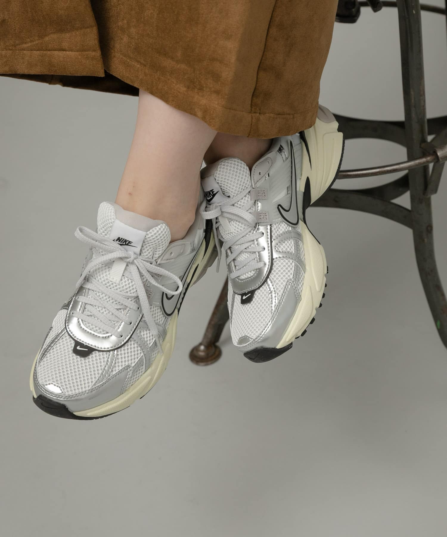 NIKE　ウィメンズV2Kラン