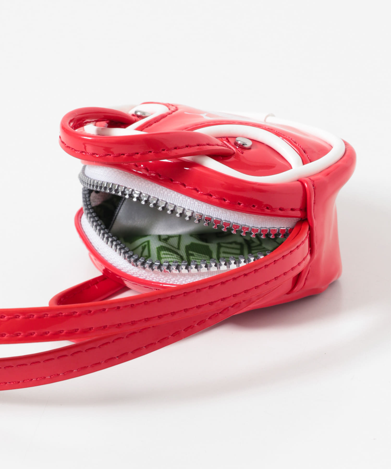 PUMA　バッグキーチェーン RED One