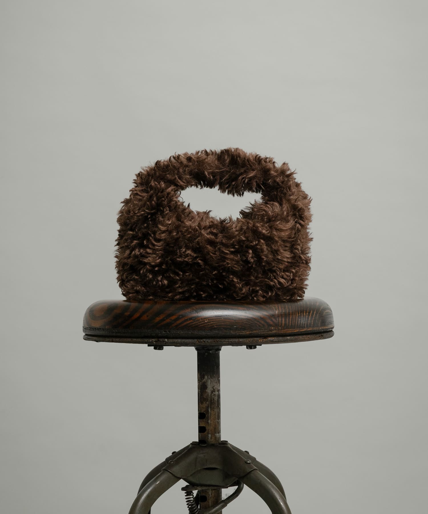 LE VERNIS　Fake fur micro bag