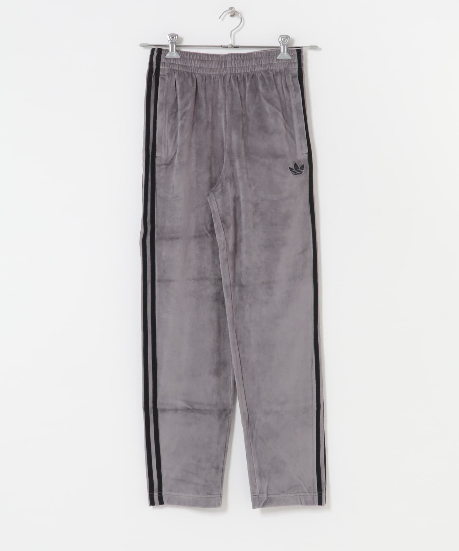 adidas　ベロアトラックパンツ グレーストレータ XS