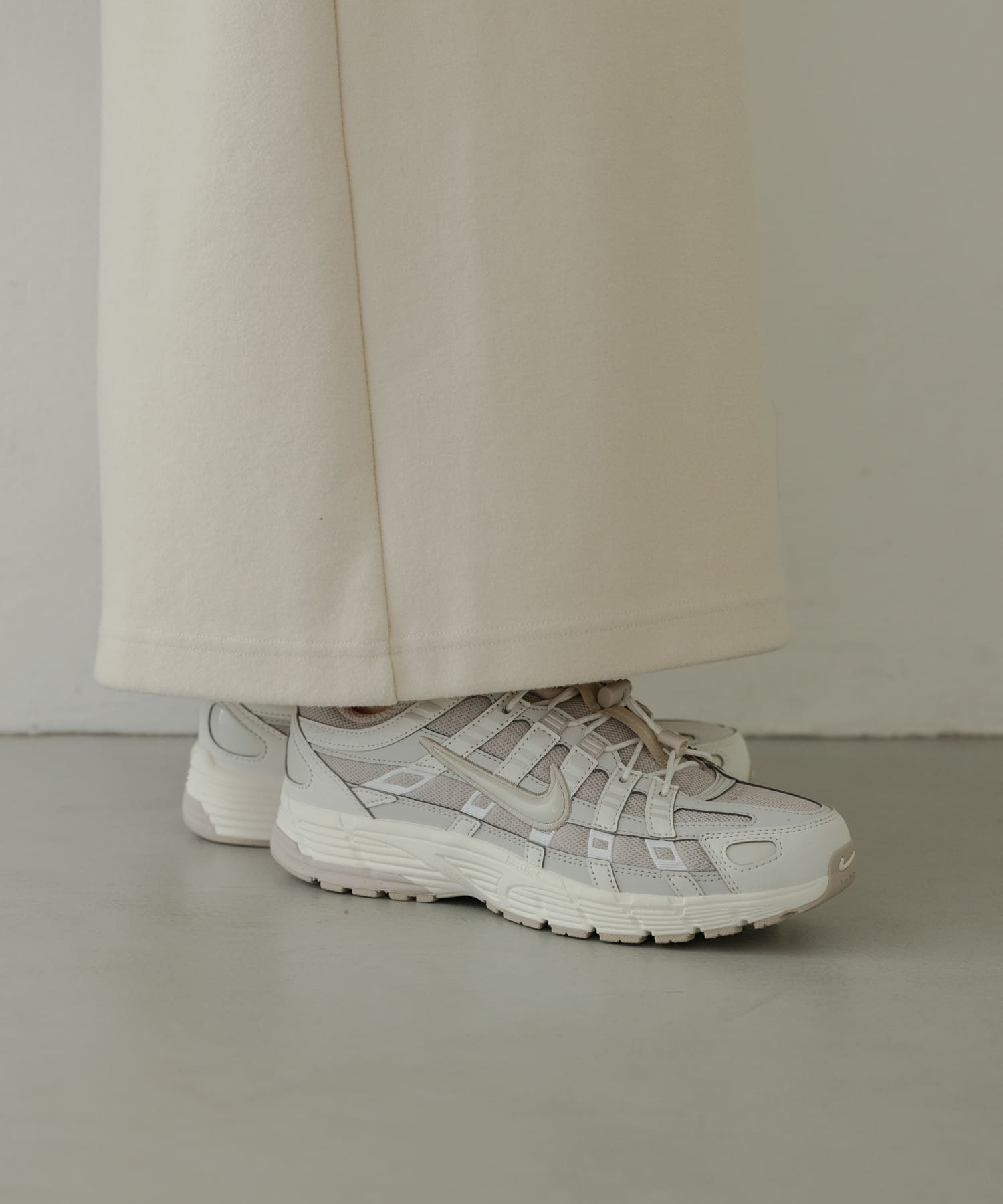 NIKE　ナイキウィメンズP-6000 セイル 23