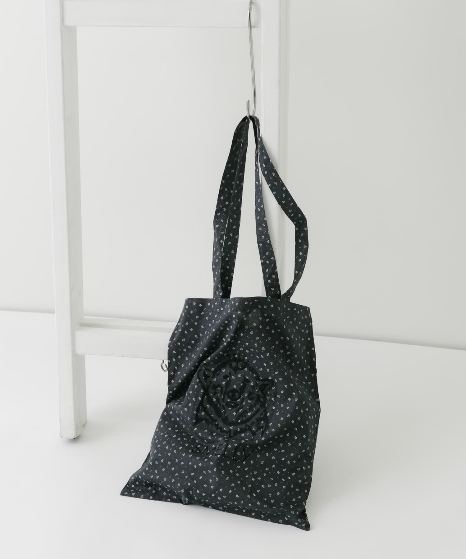 MELLYトート CGY.FLOWER -