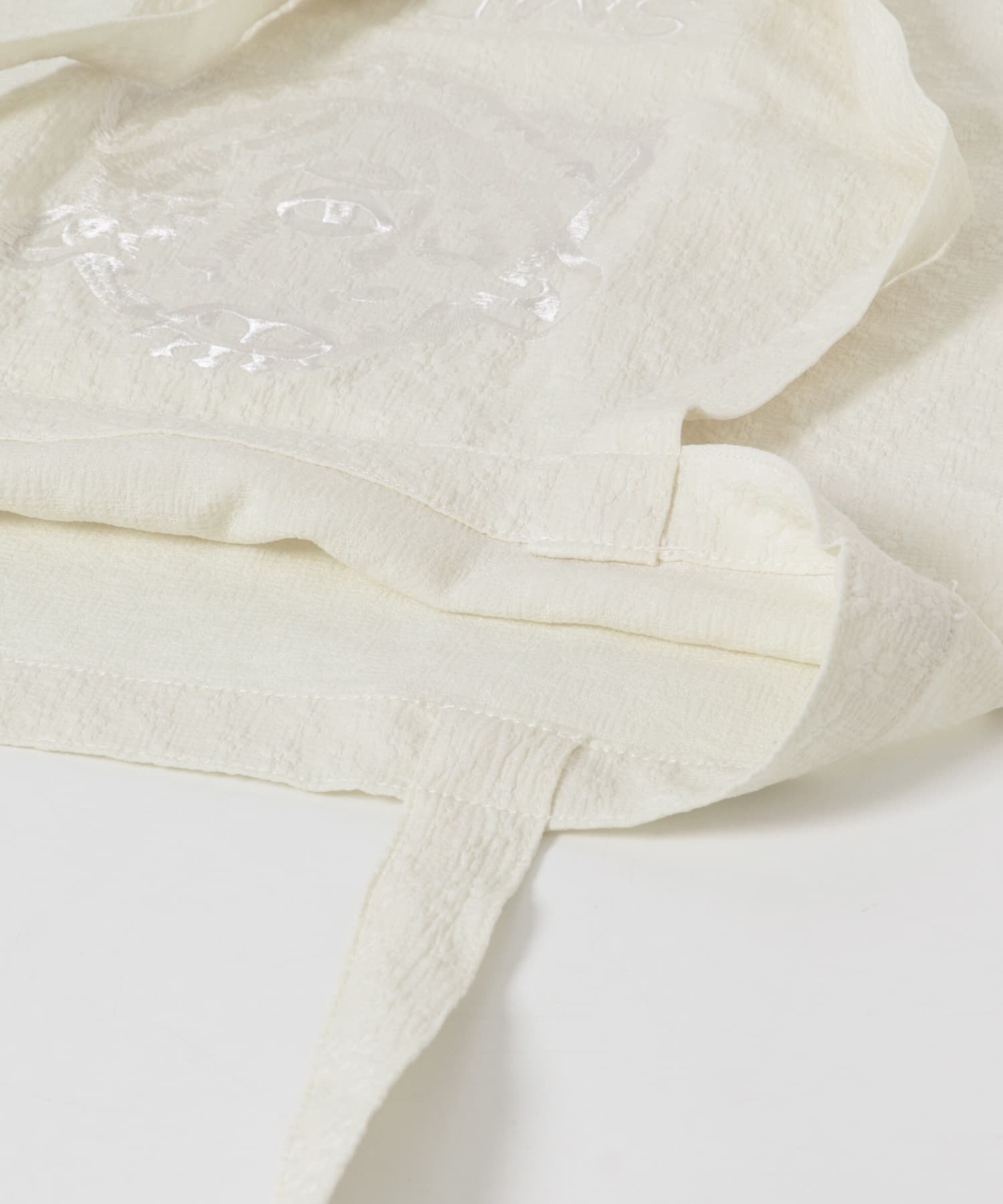 MELLYトート WHT.FLOWER -