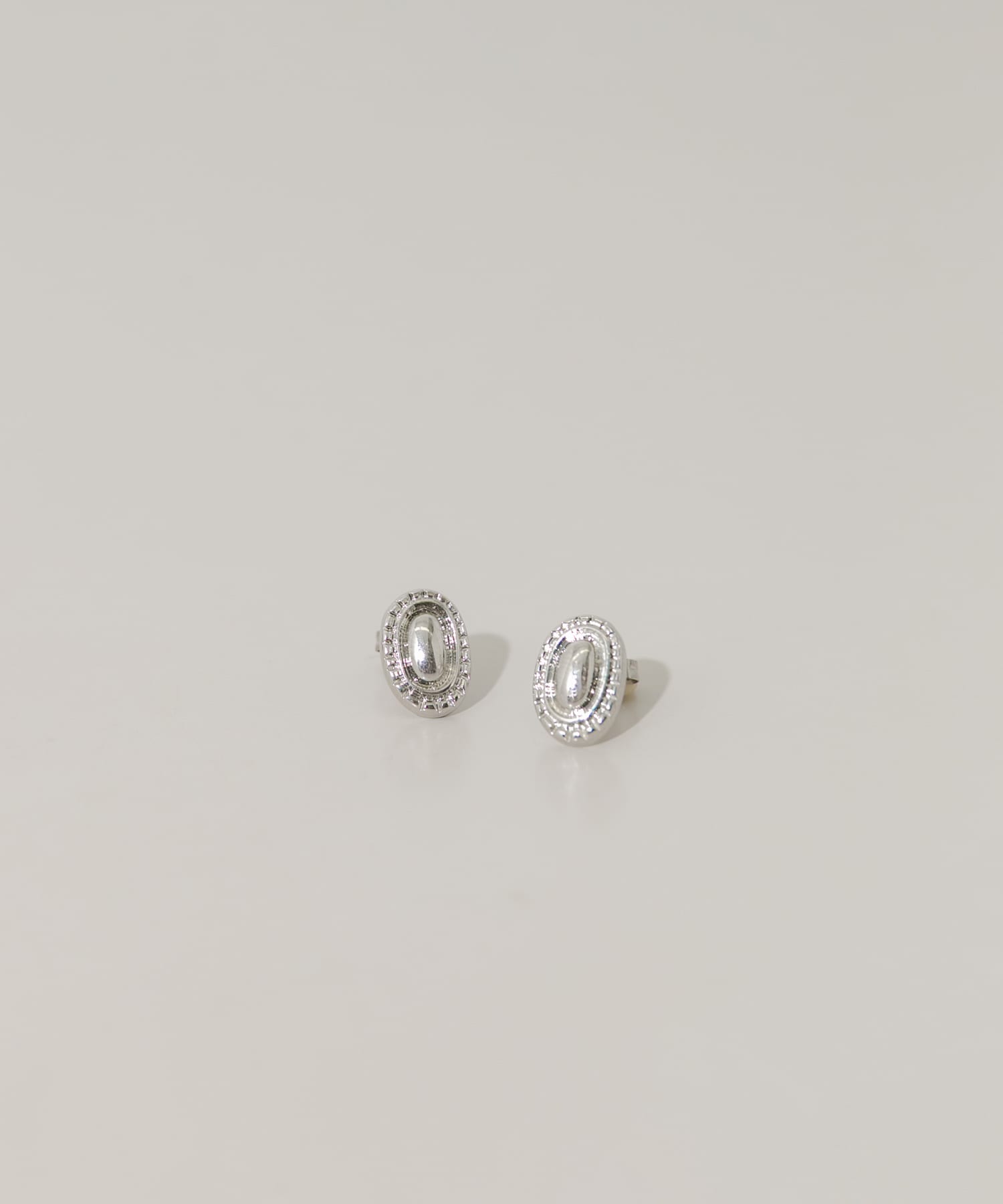 ミニコンチョピアス