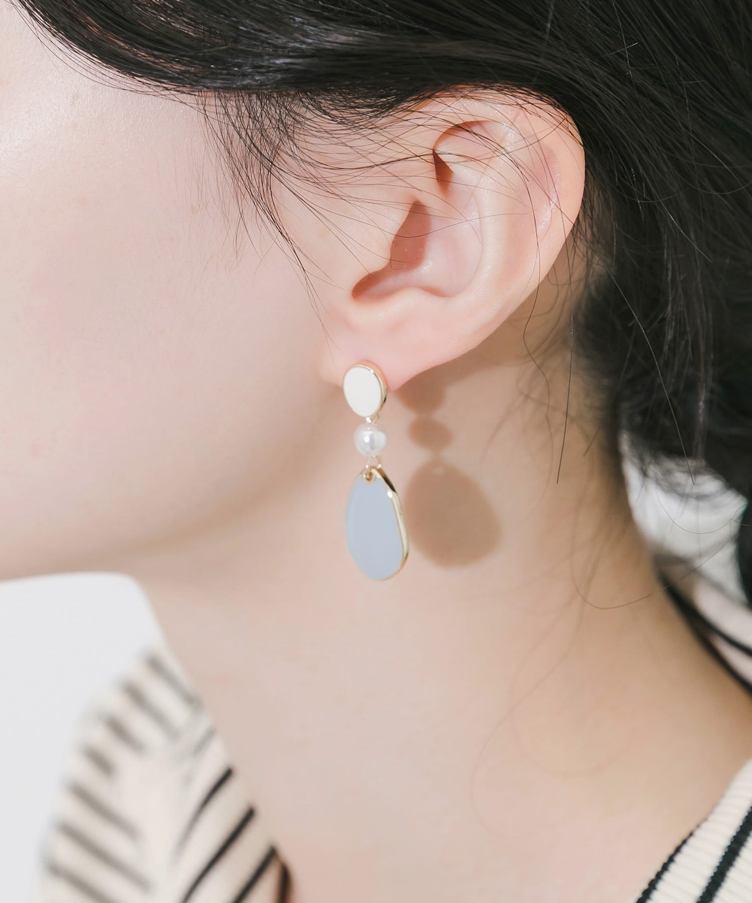 カラープレートピアス LBL/IV -