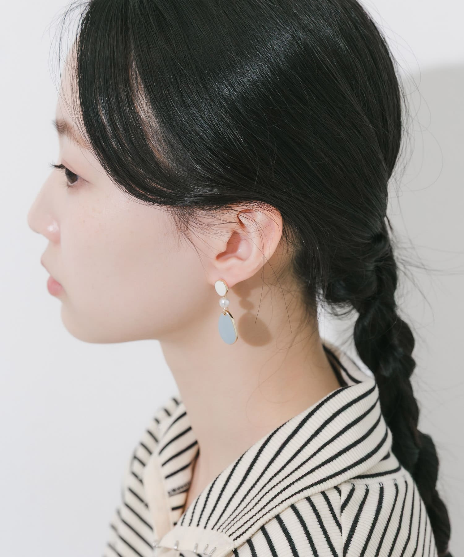 カラープレートピアス LBL/IV -