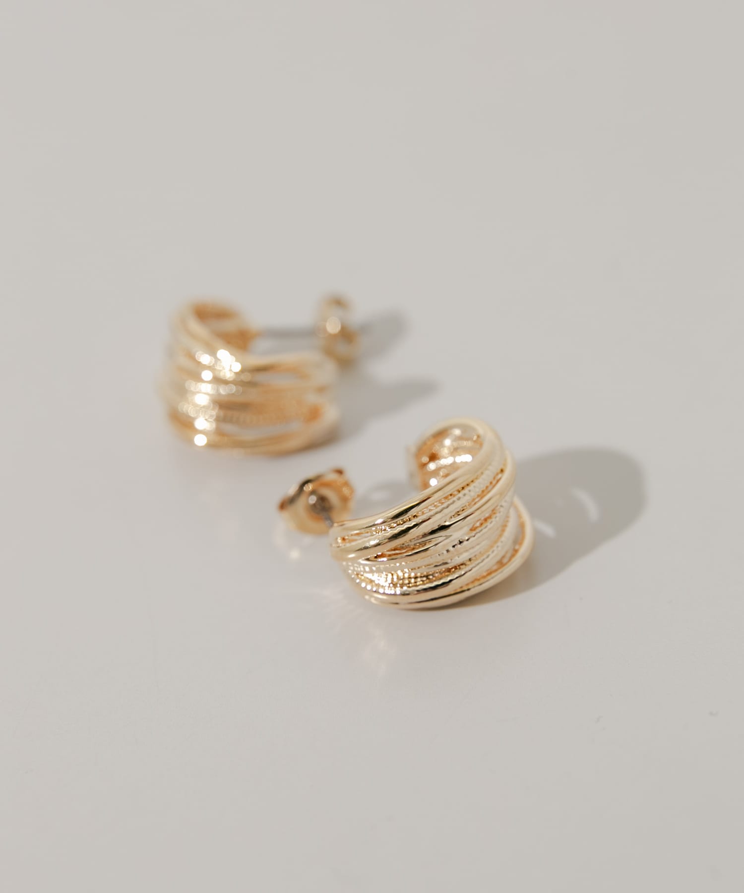 レイヤードラインフープピアス GLD -