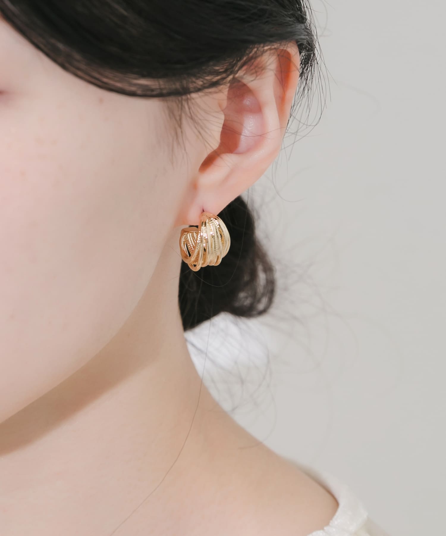 レイヤードラインフープピアス GLD -