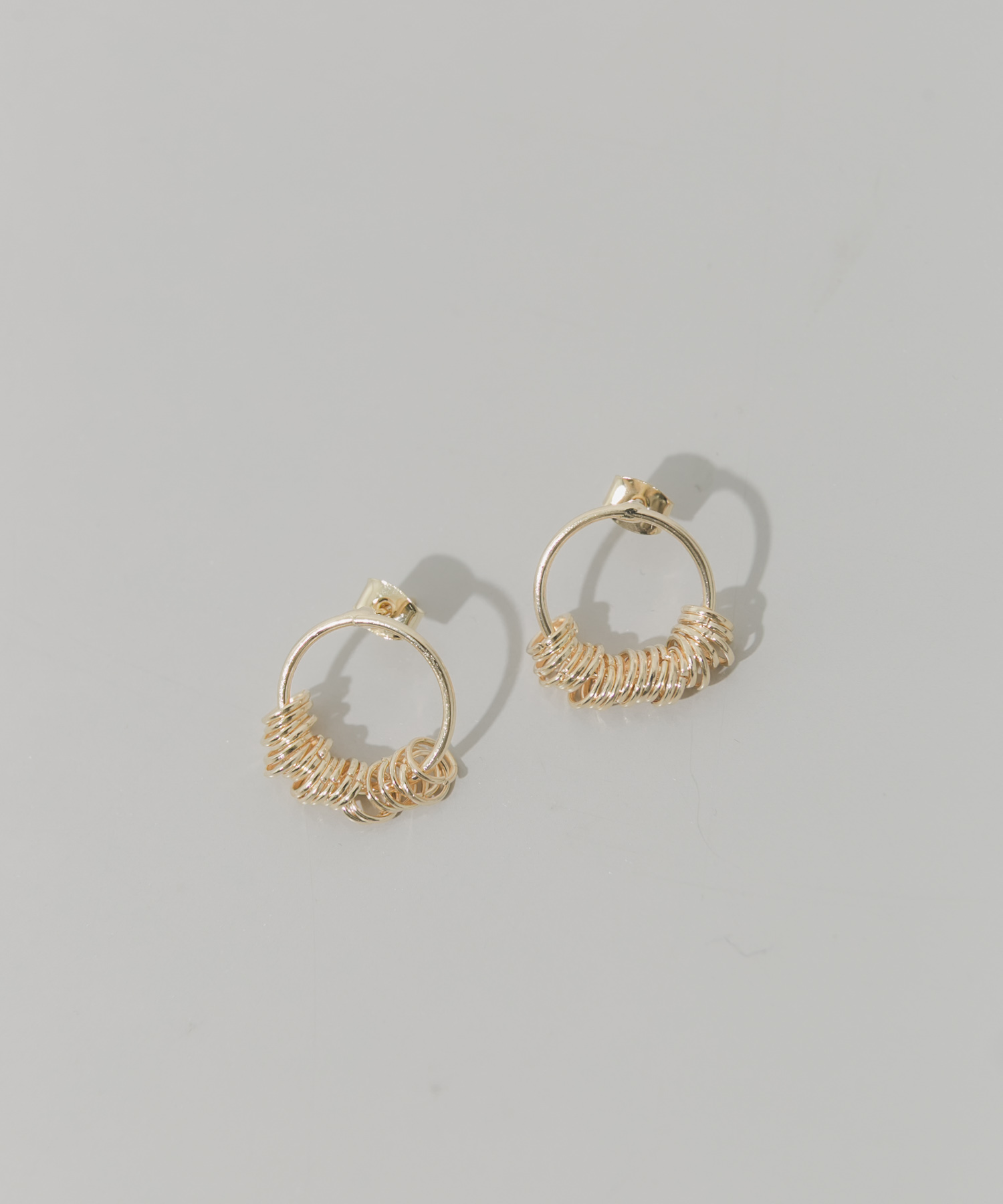 スプリングフープピアス