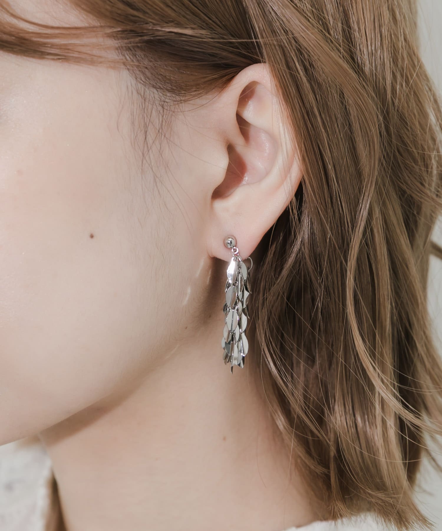   リメイクピアス　 silverピアス リーフプレートチェーンピアス(- SLV): アクセサリー｜URBAN RESEARCH