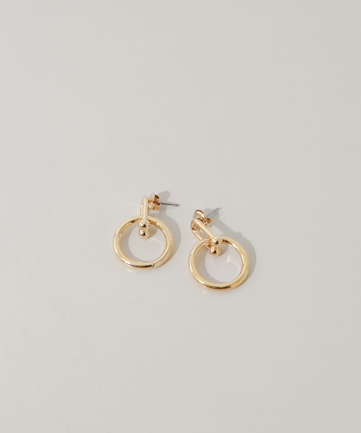 Uチェーンラウンドピアス GLD -