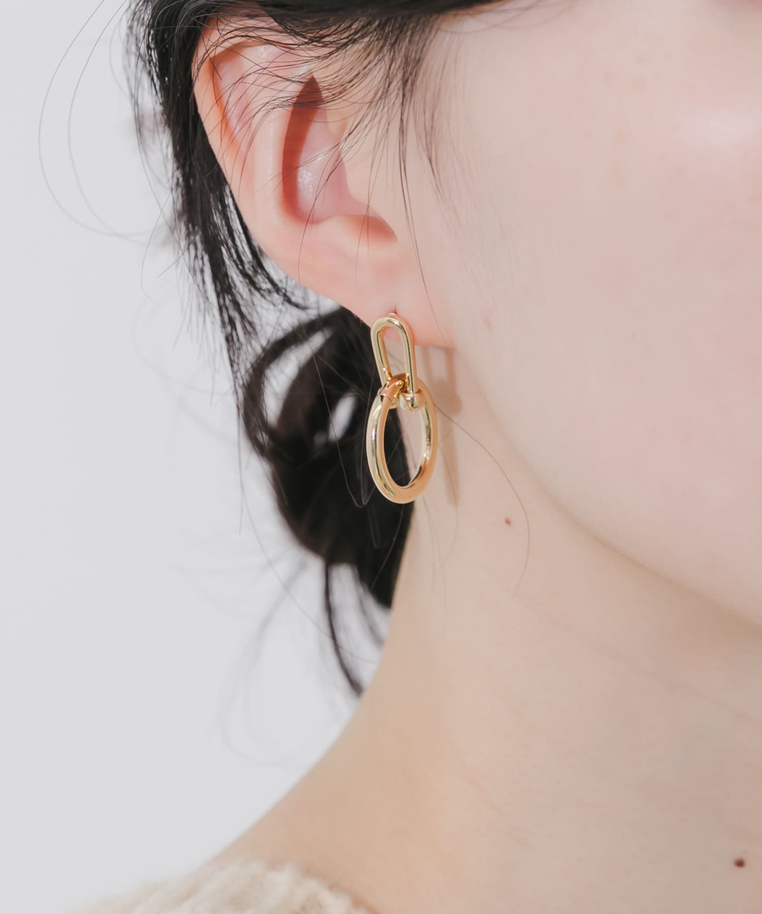 Uチェーンラウンドピアス GLD -