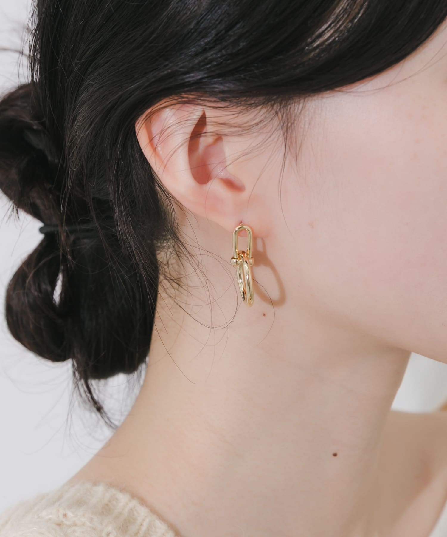 Uチェーンラウンドピアス GLD -