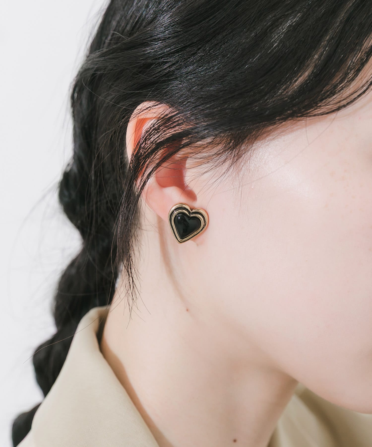 ヴィンテージライクハートイヤリング BK/GD -