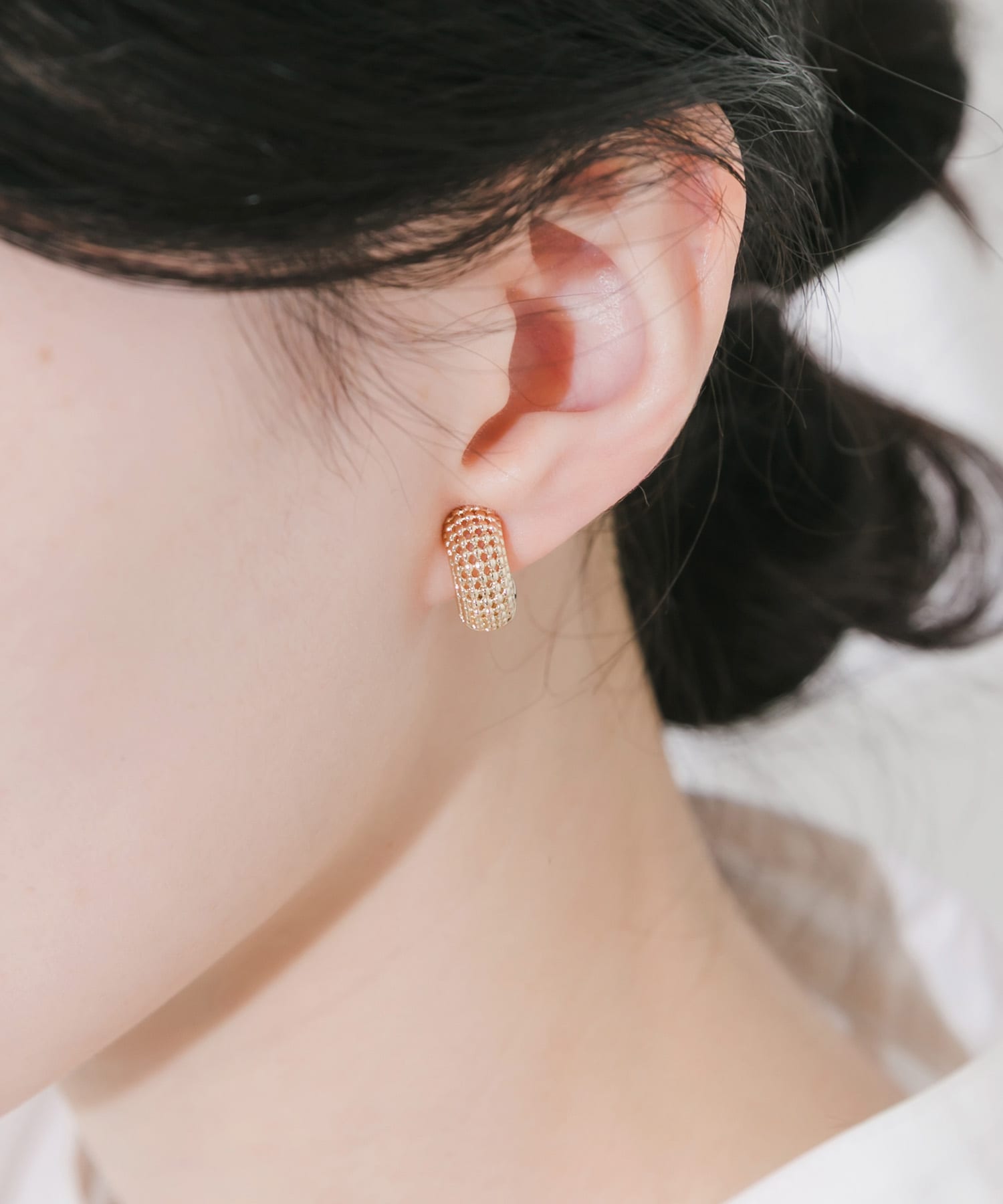 エンボスワンタッチフープイヤリング