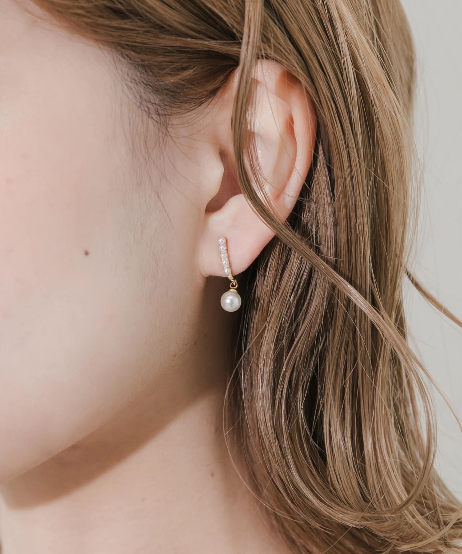 パールオメガイヤリング GD/WH -