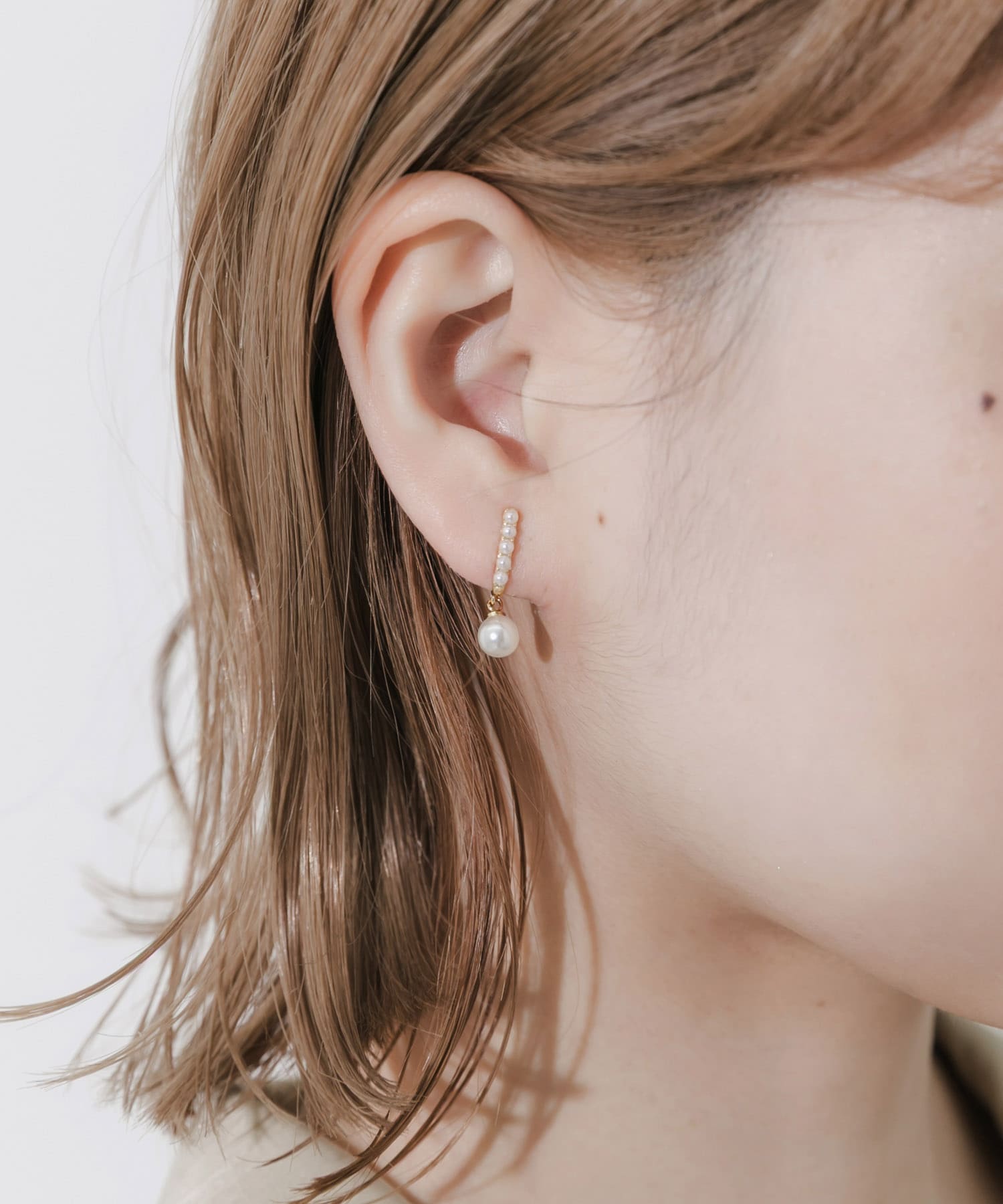 パールオメガイヤリング GD/WH -