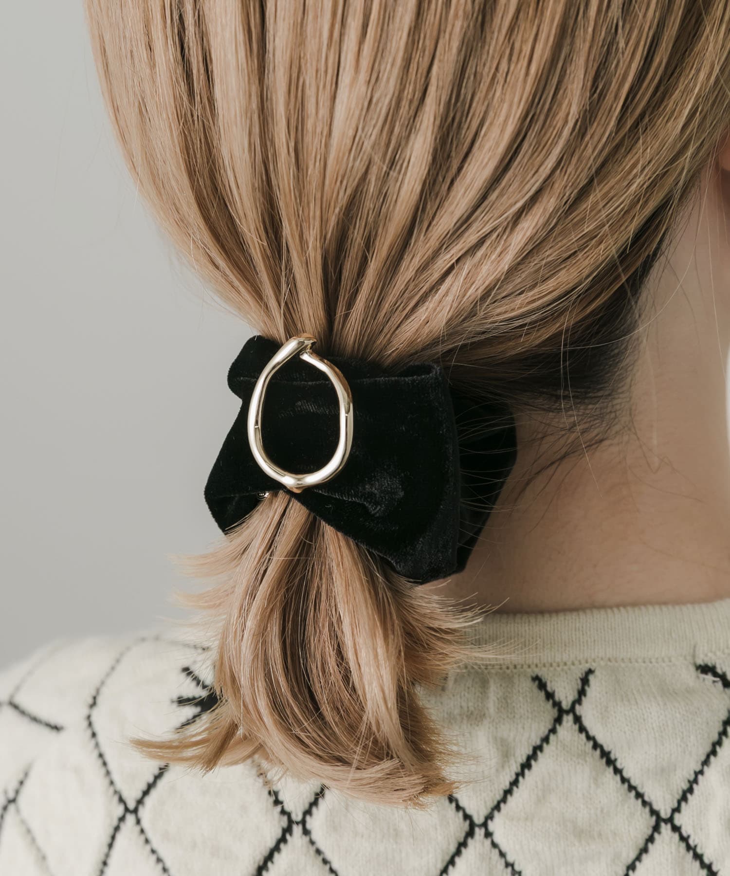 ニュアンスメタルベロアヘアカフ GD/BK -