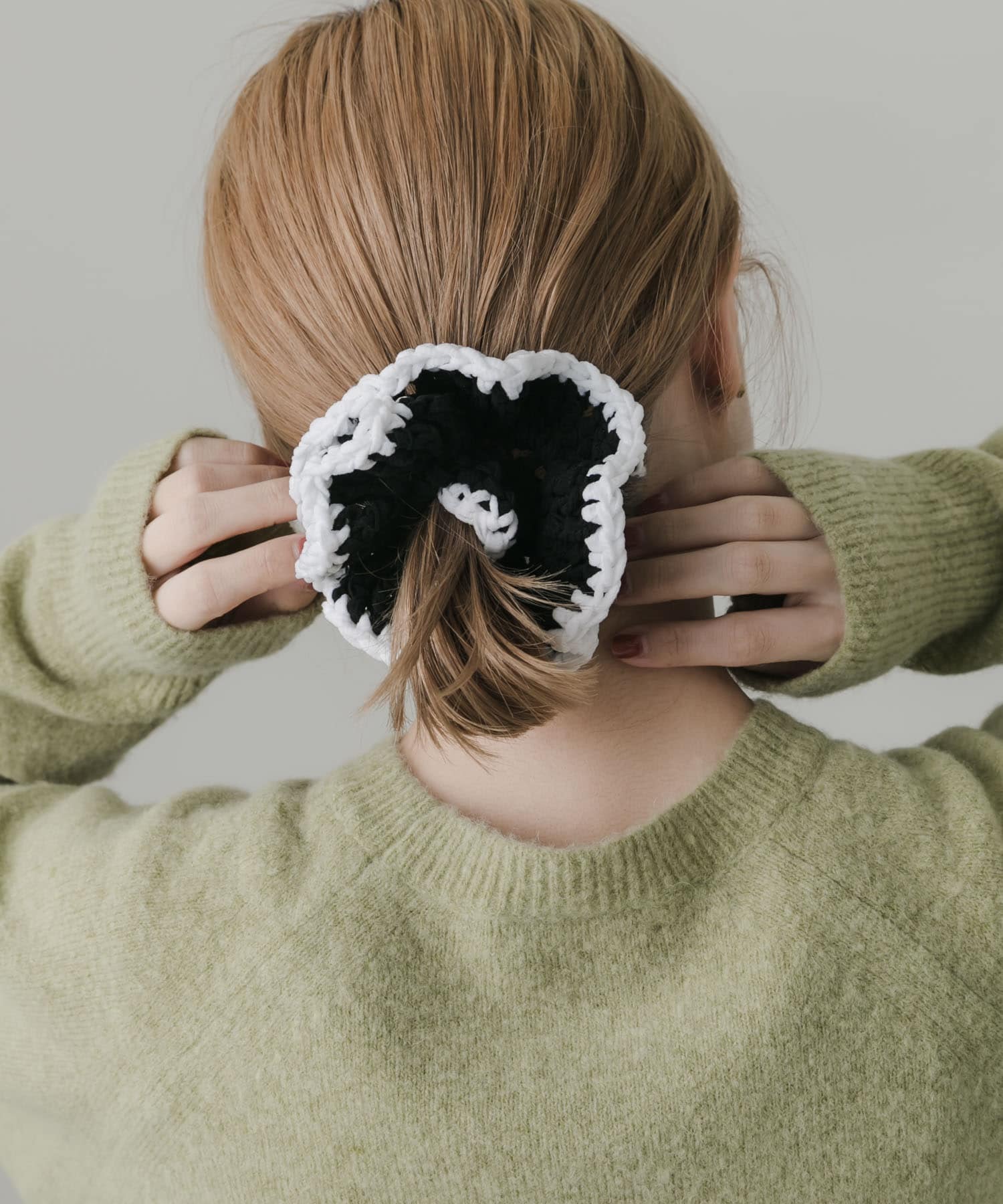 バイカラーニットシュシュ BK/WH -