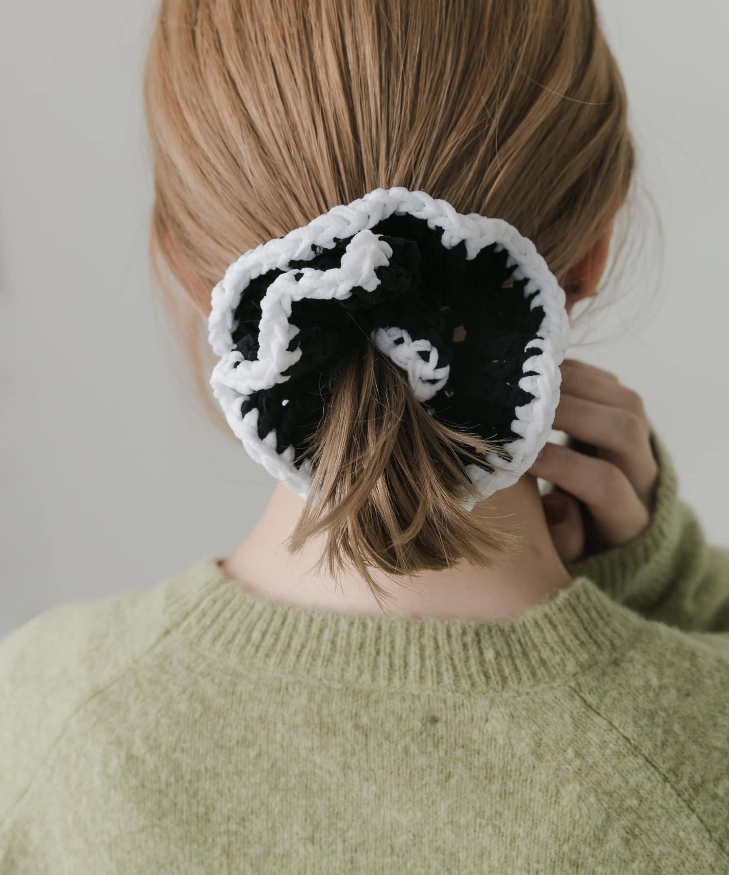 バイカラーニットシュシュ BK/WH -