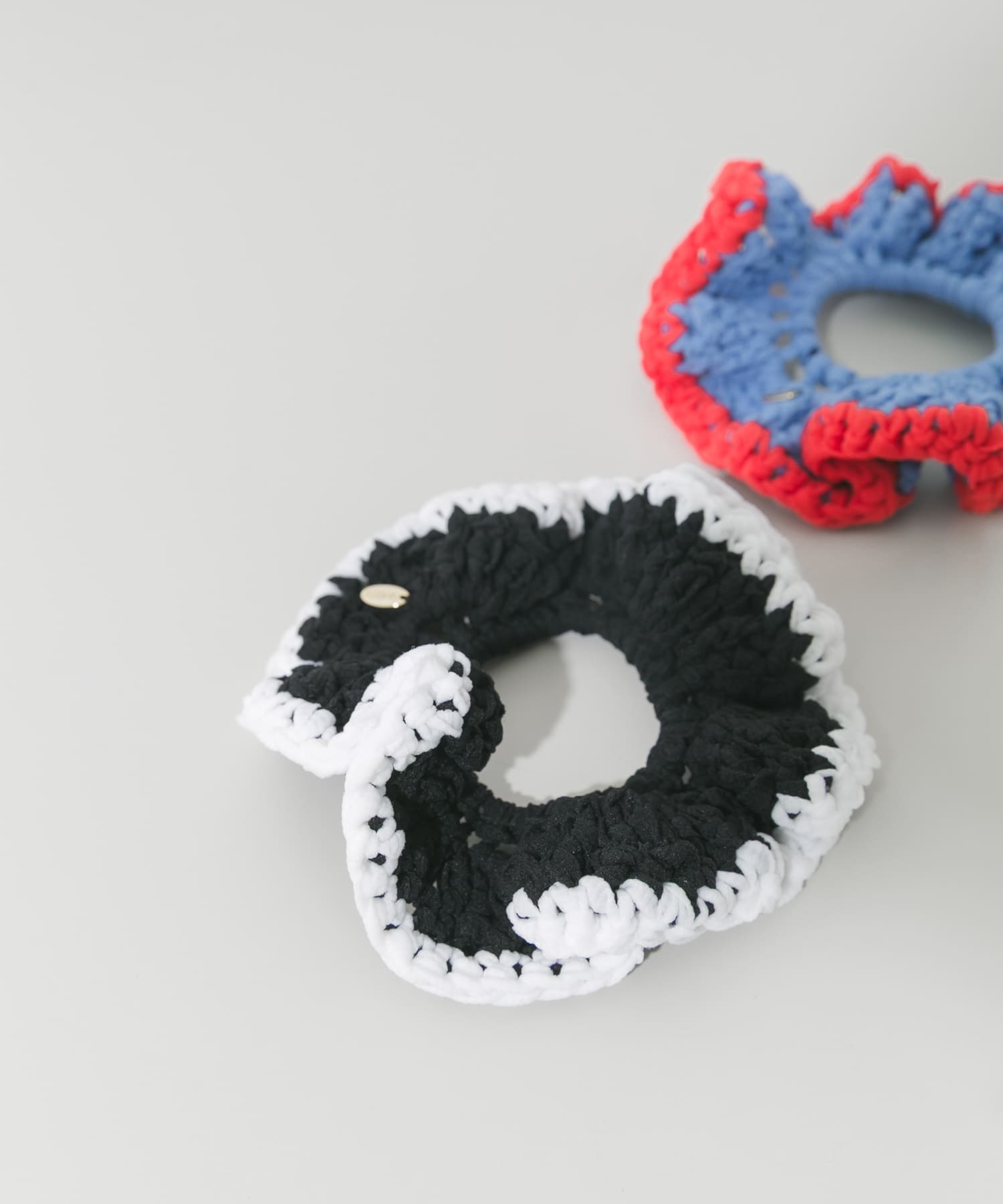 バイカラーニットシュシュ BK/WH -