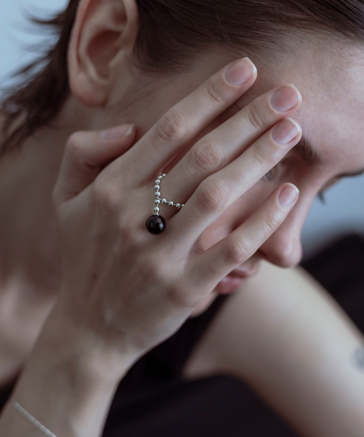 SMELLY so’　onyx ball chain ring