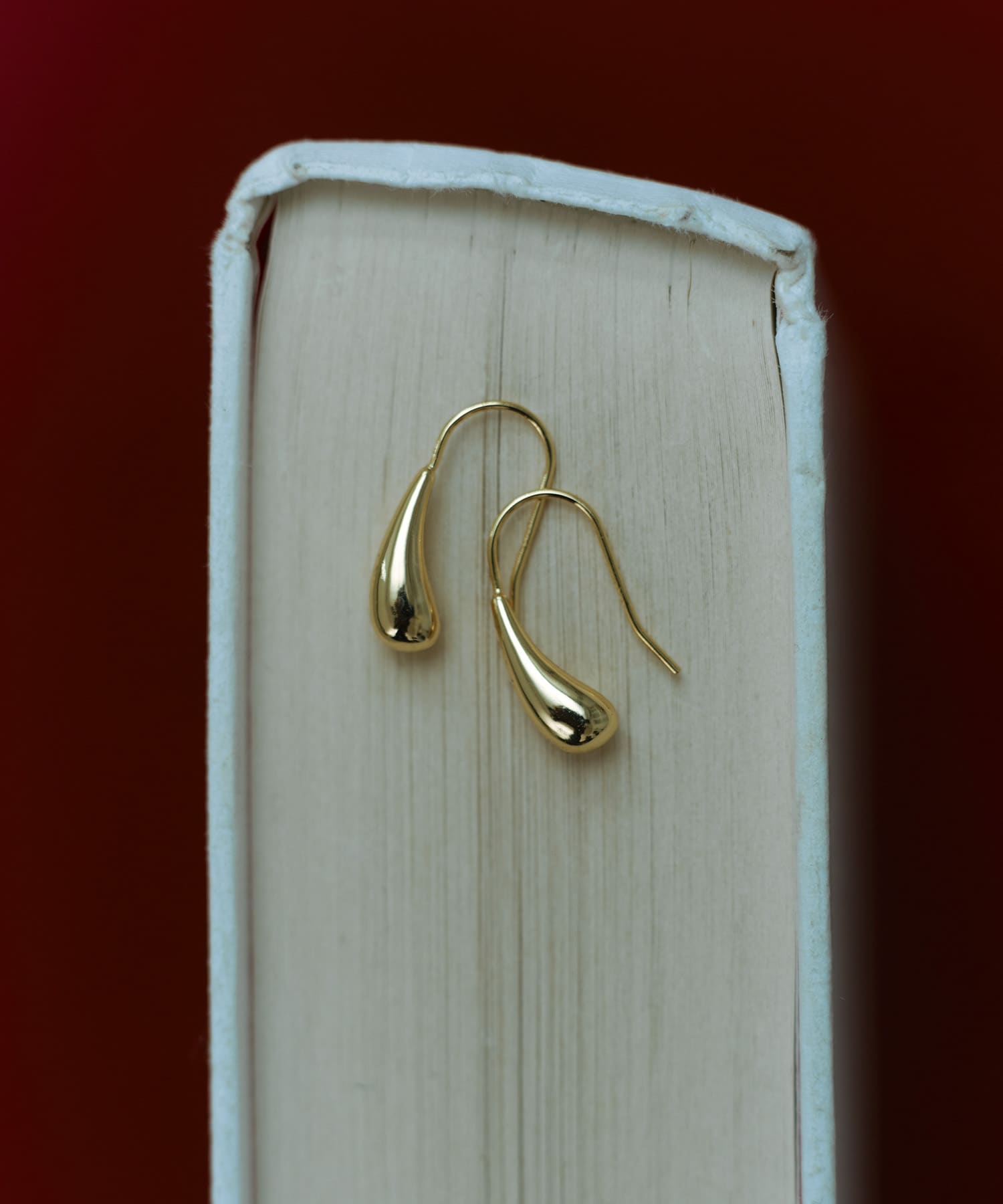 SMELLY so’　drop hook pierce